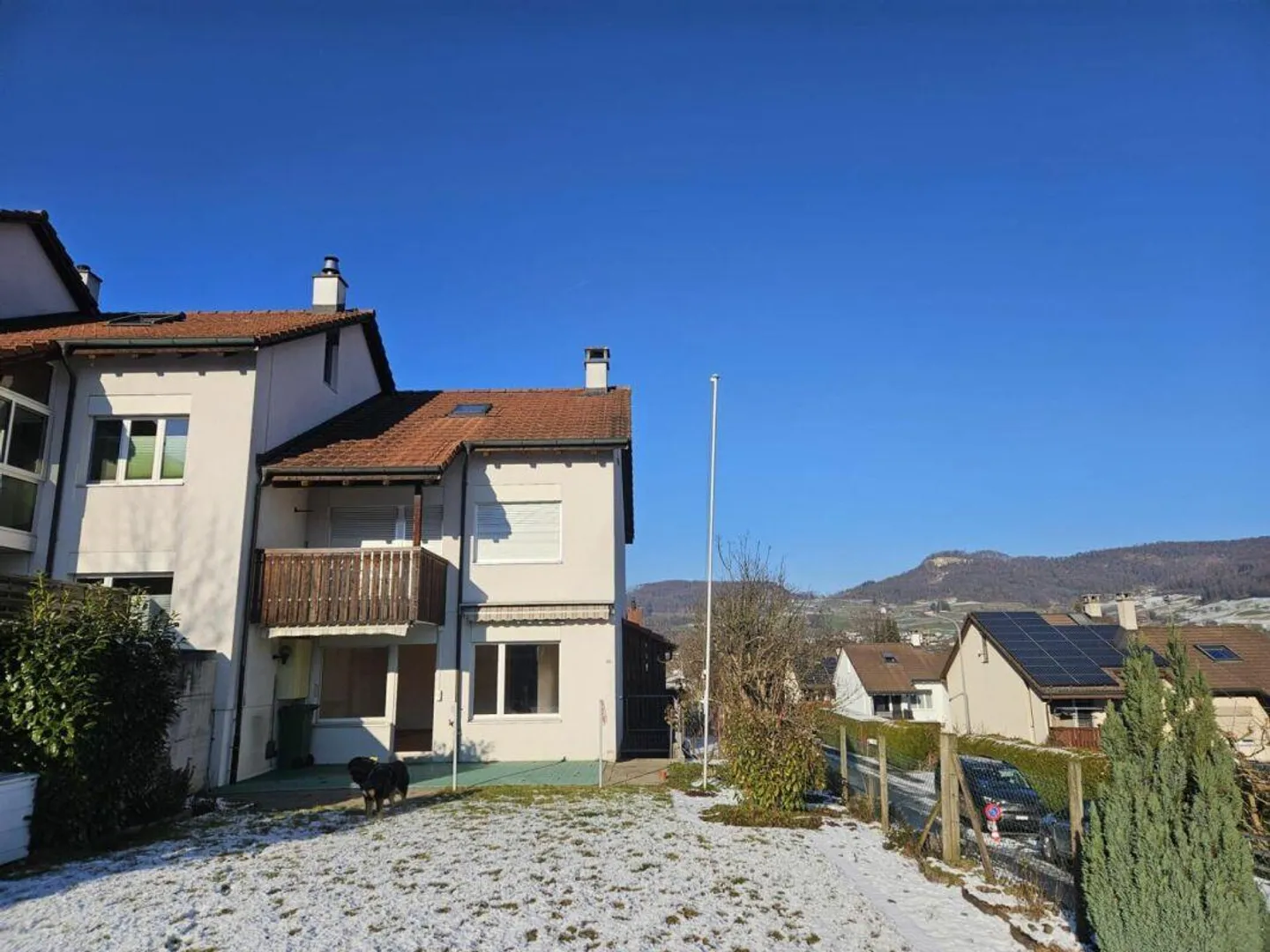 Maison individuelle de 6,5 pièces avec grand jardin et garage - Photo 1 sur 10