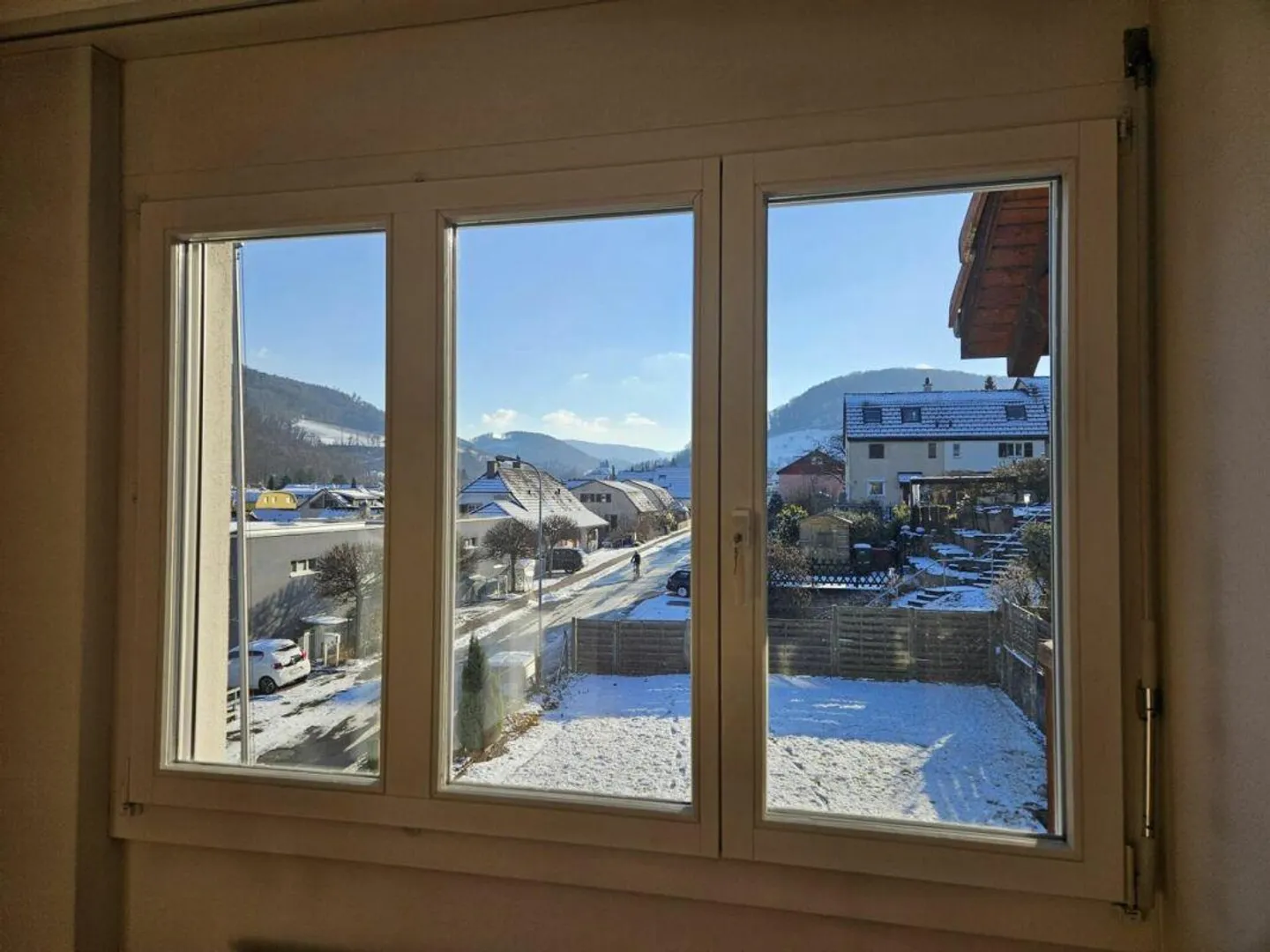 Maison individuelle de 6,5 pièces avec grand jardin et garage - Photo 2 sur 10