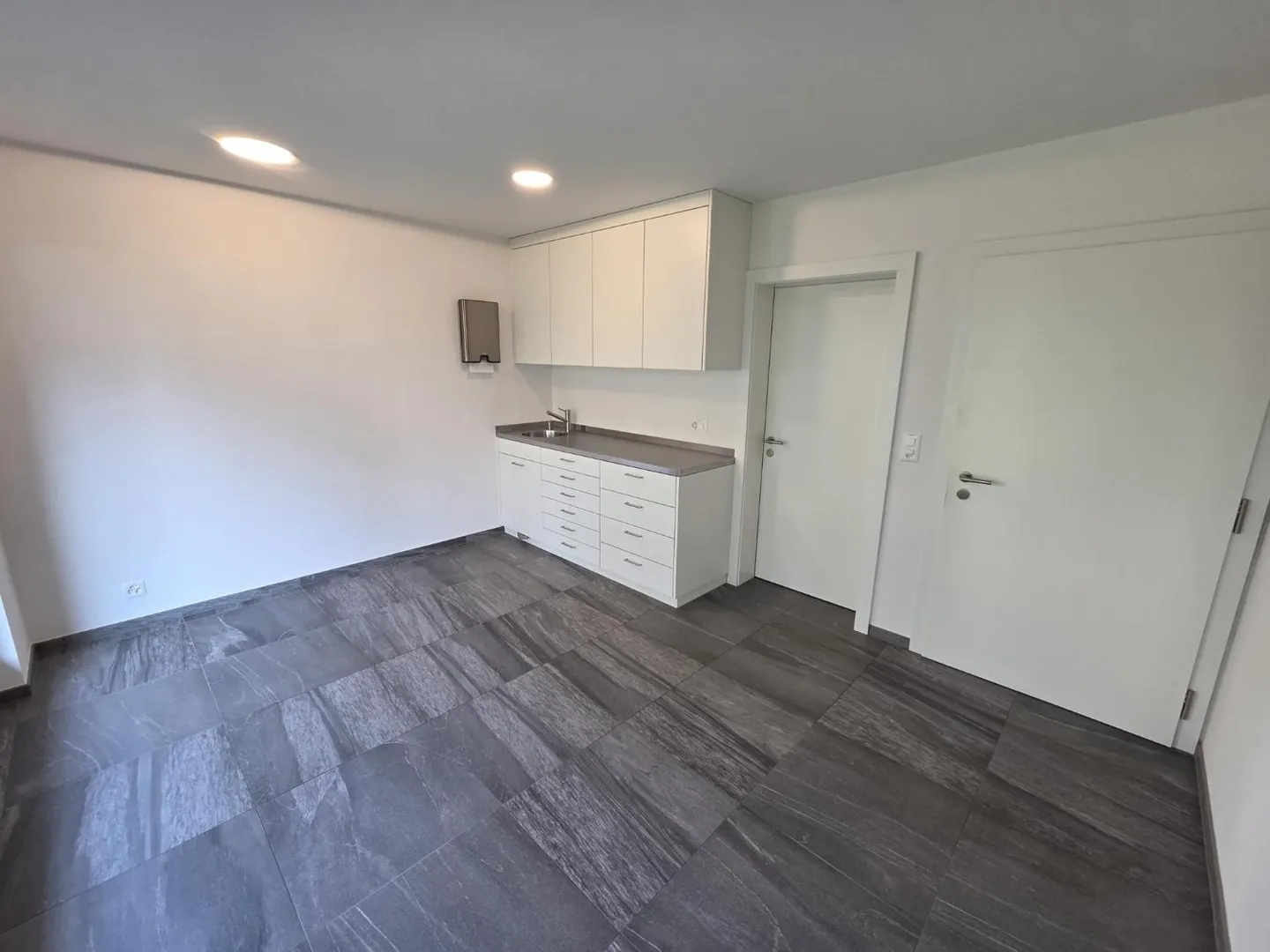 Cabinet Médical Rénové à Sion - Photo 3 sur 10