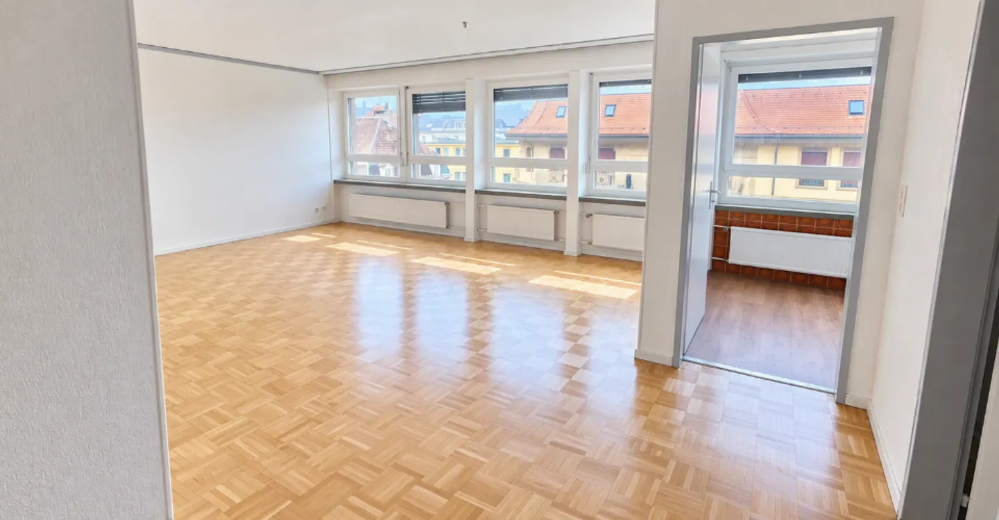 Appartamento ristrutturato di 1,5 locali a La Chaux-de-Fonds - Foto 1 di 9