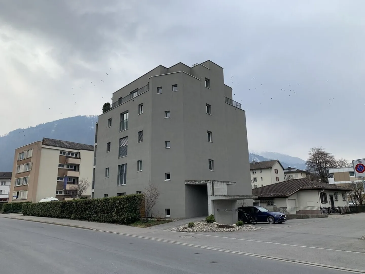 Pretty and modern 4.5 room apartment for rent! - Photo 1 of 8