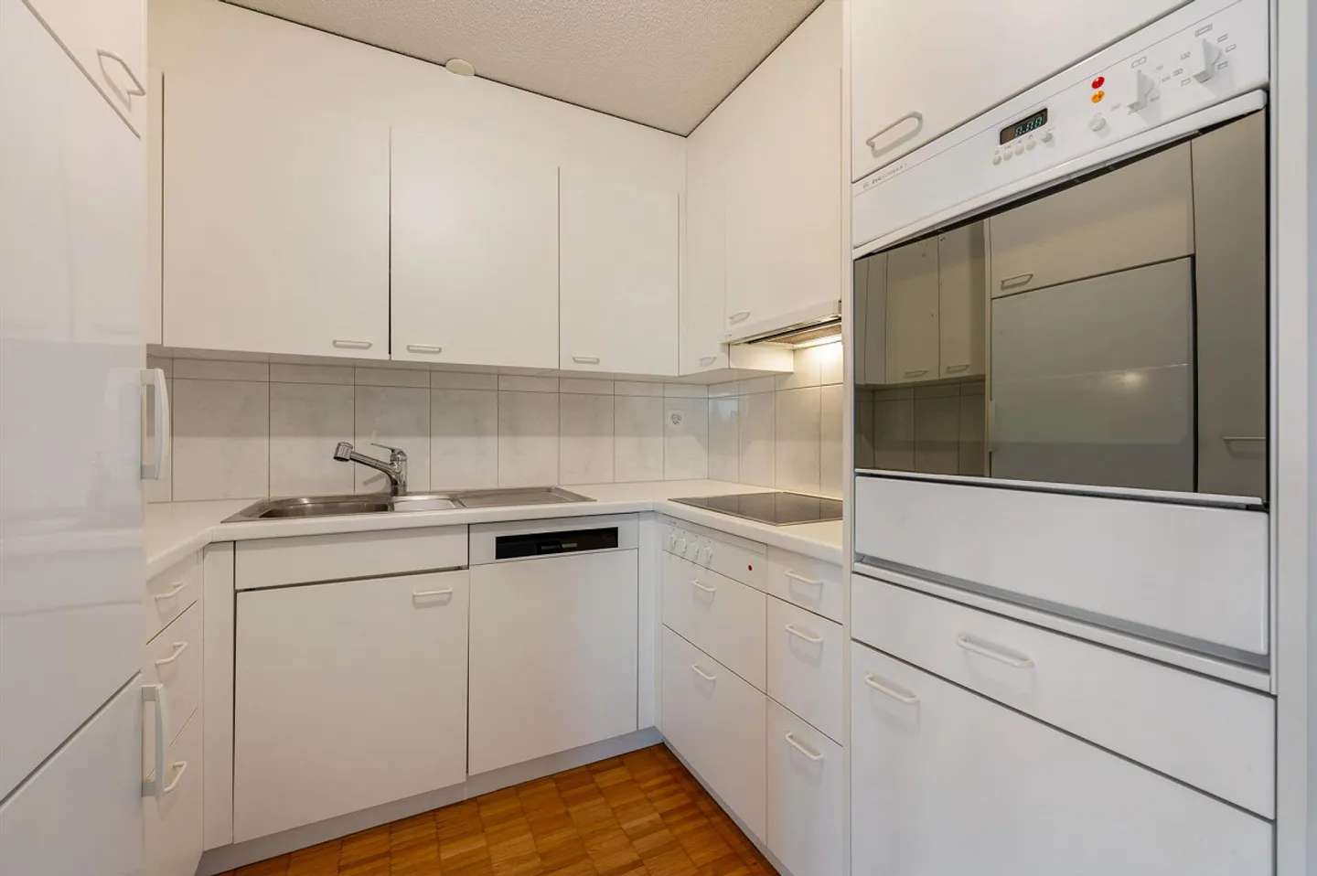 Calme et central directement au bord du réservoir de Klingnau - Photo 2 sur 11