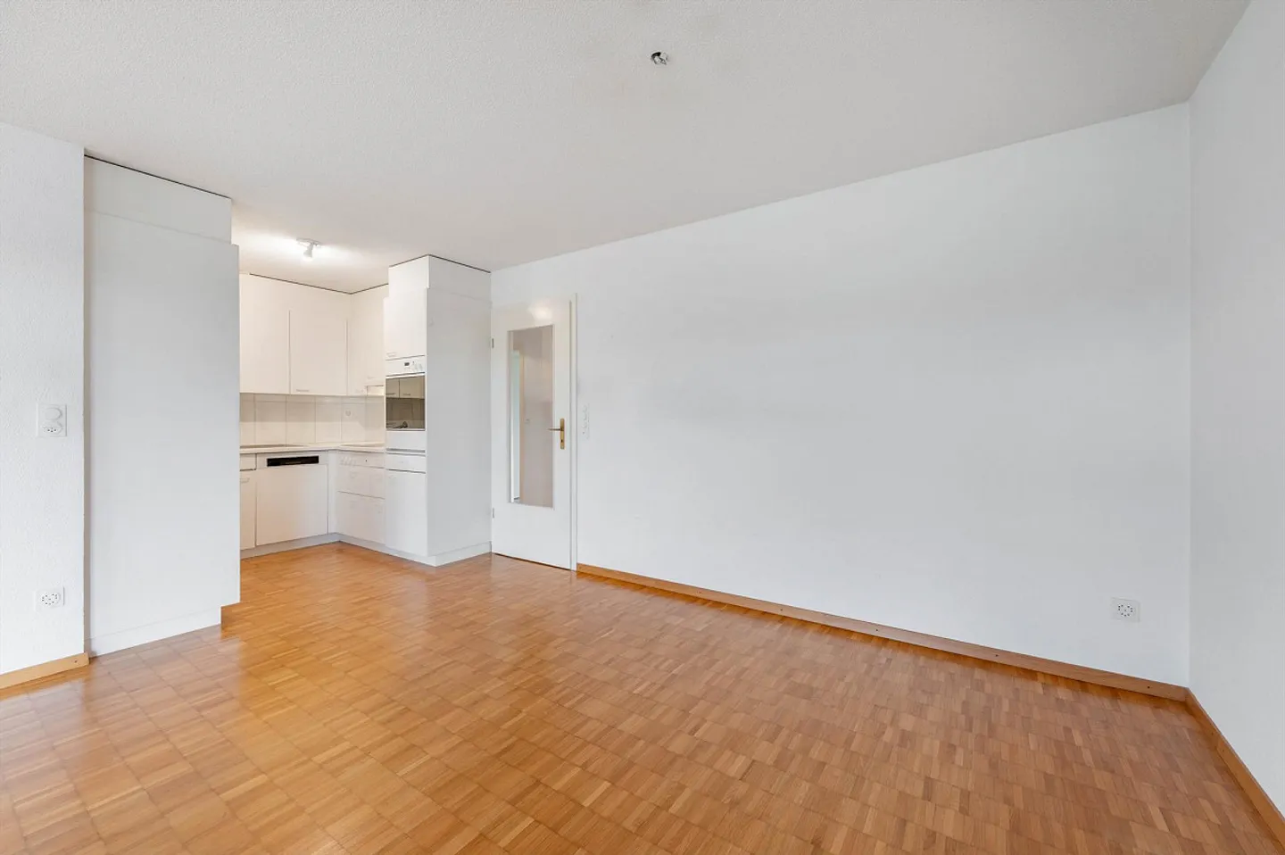 Calme et central directement au bord du réservoir de Klingnau - Photo 3 sur 11