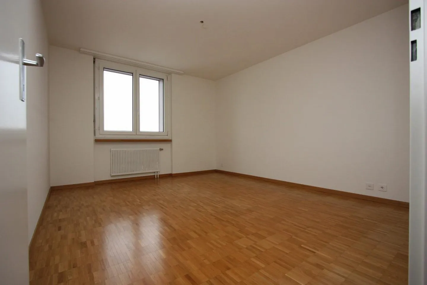 Spacious and Central - Photo 6 of 11