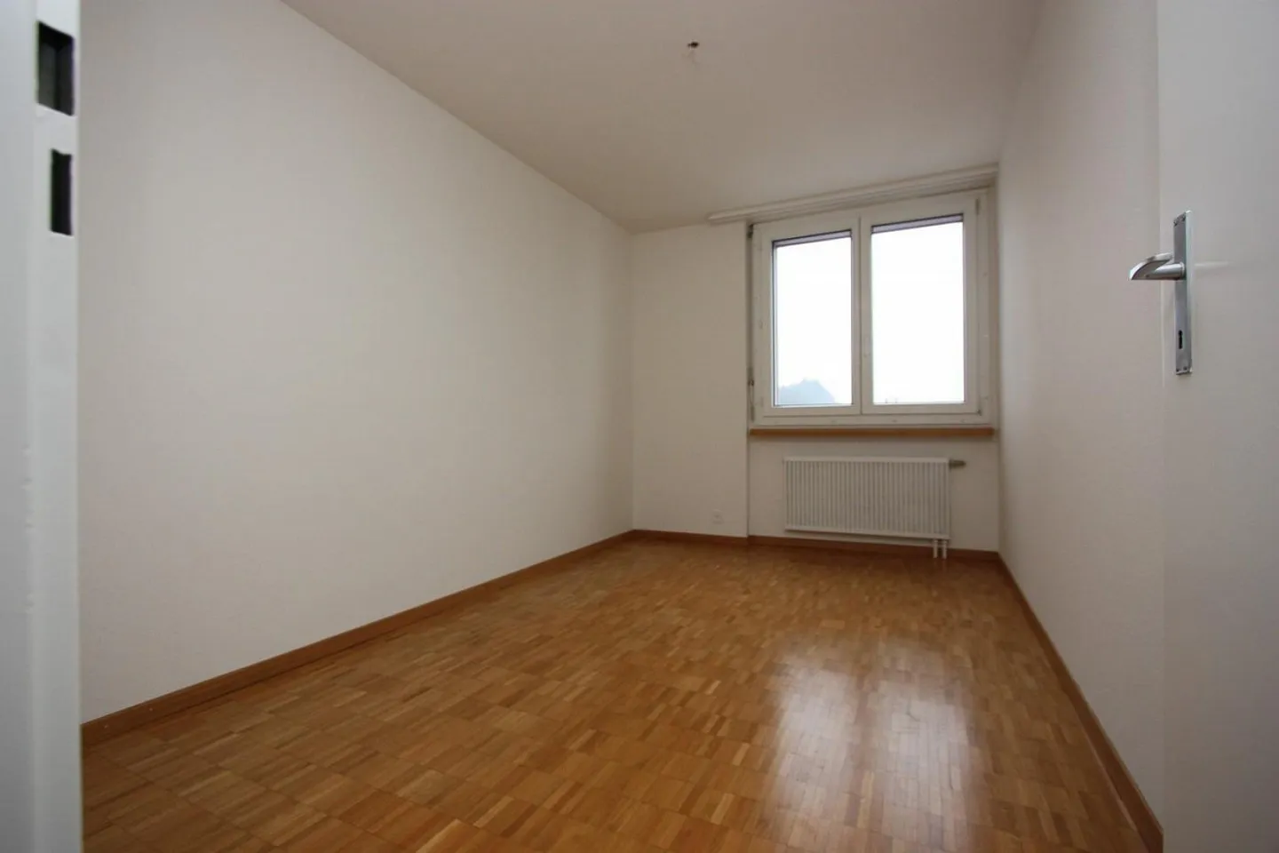 Spacious and Central - Photo 7 of 11