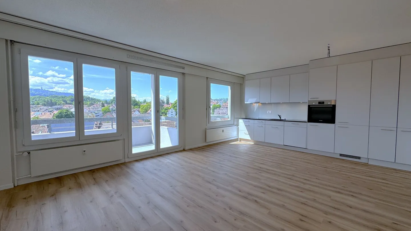 Nuovo appartamento moderno di 3,5 stanze ristrutturato con vista mozzafiato a Berna - Foto 1 di 14