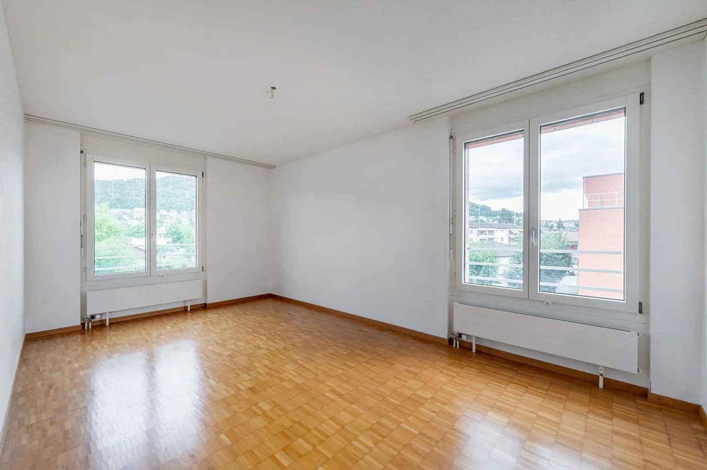 Calme et central directement au bord du réservoir de Klingnau - Photo 7 sur 11