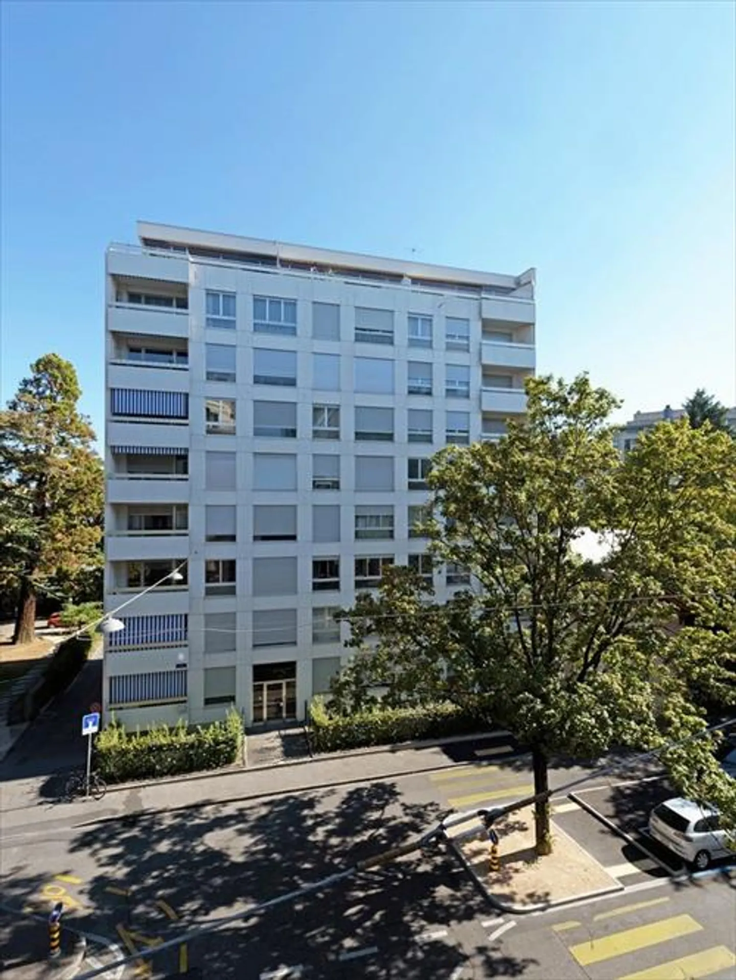 Place de parc intérieure à Saint-Jean - Photo 1 sur 1