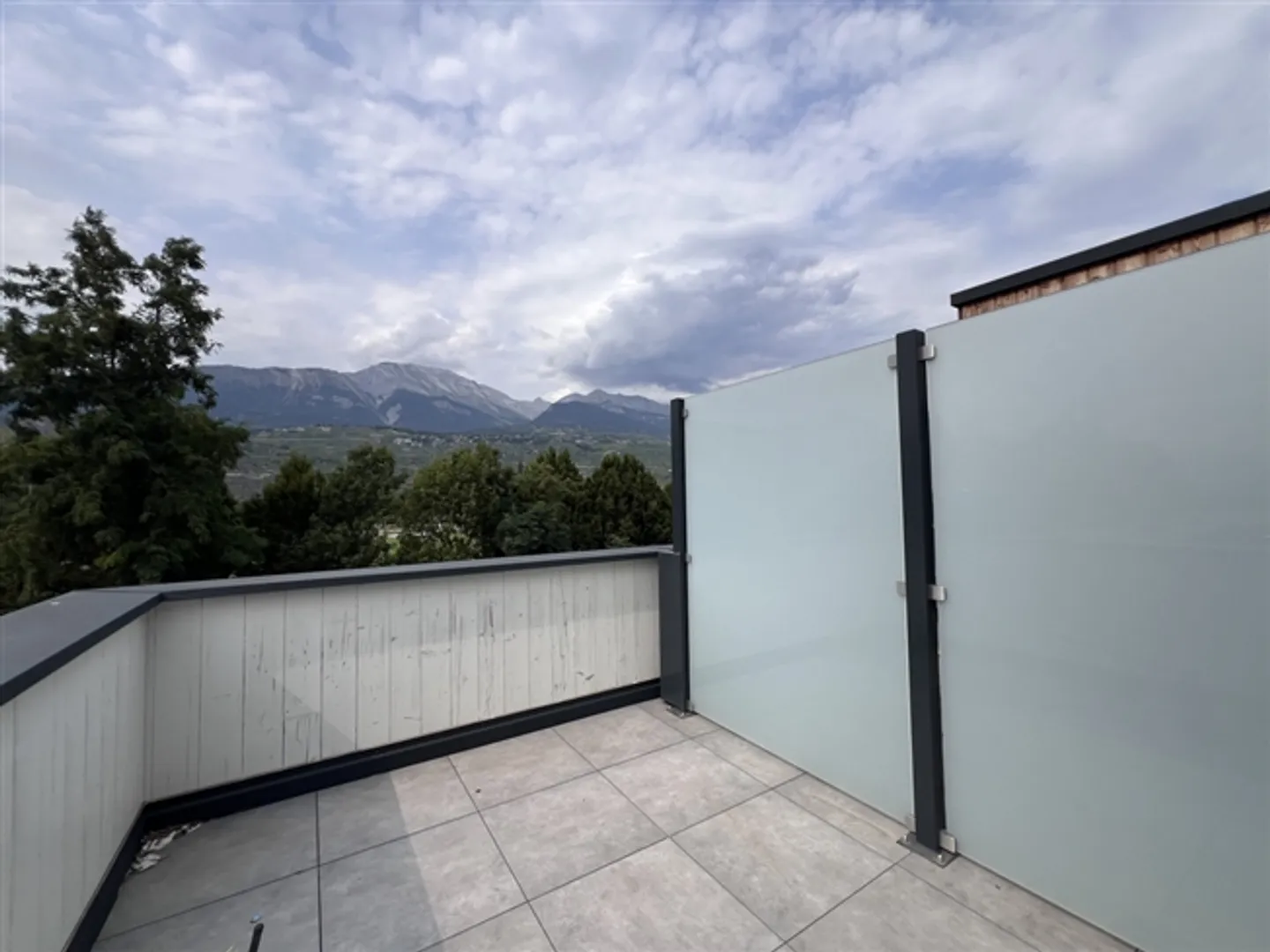 For rent 2.5 rooms with terrace - Photo 2 of 6