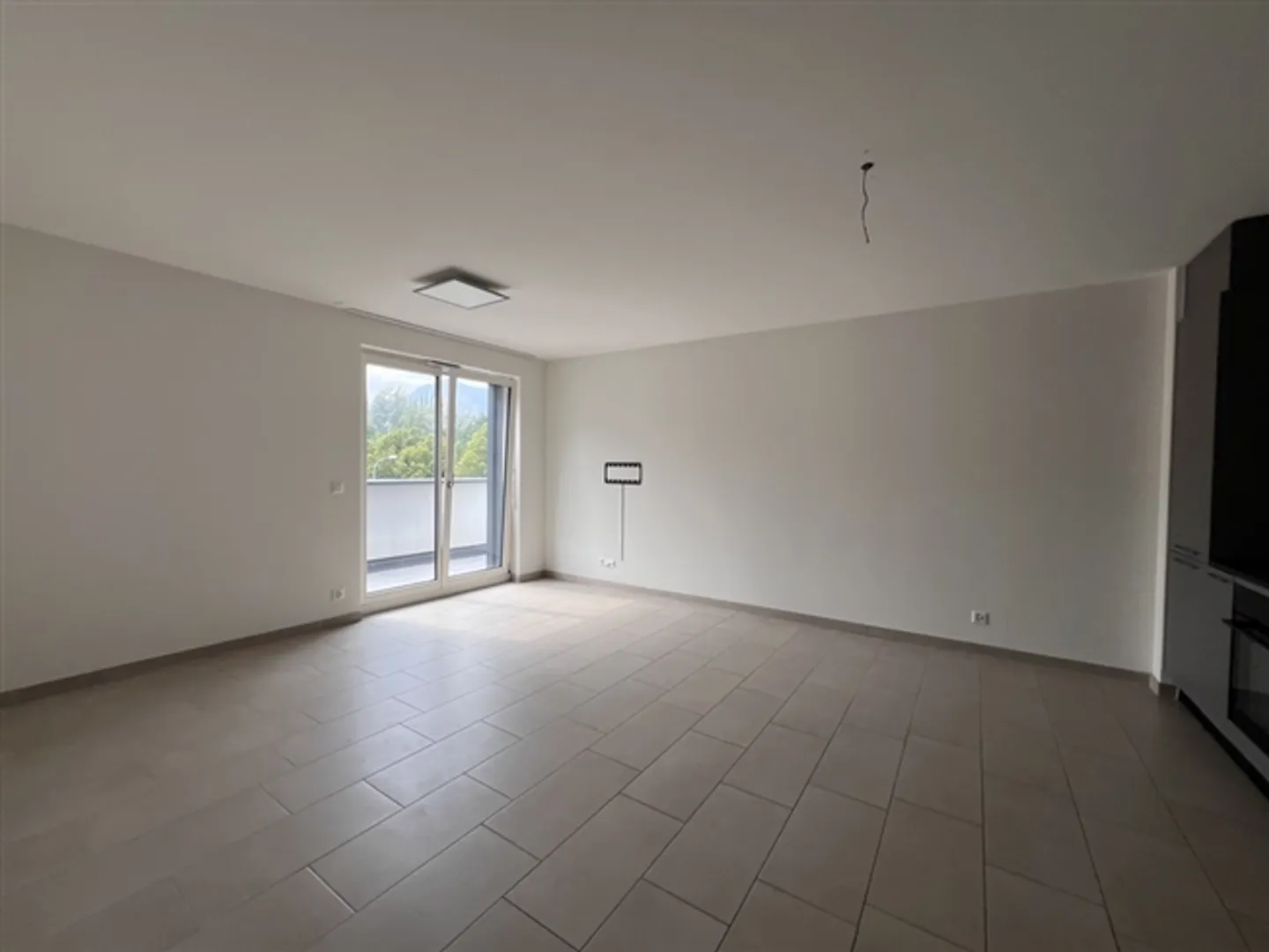 For rent 2.5 rooms with terrace - Photo 4 of 6