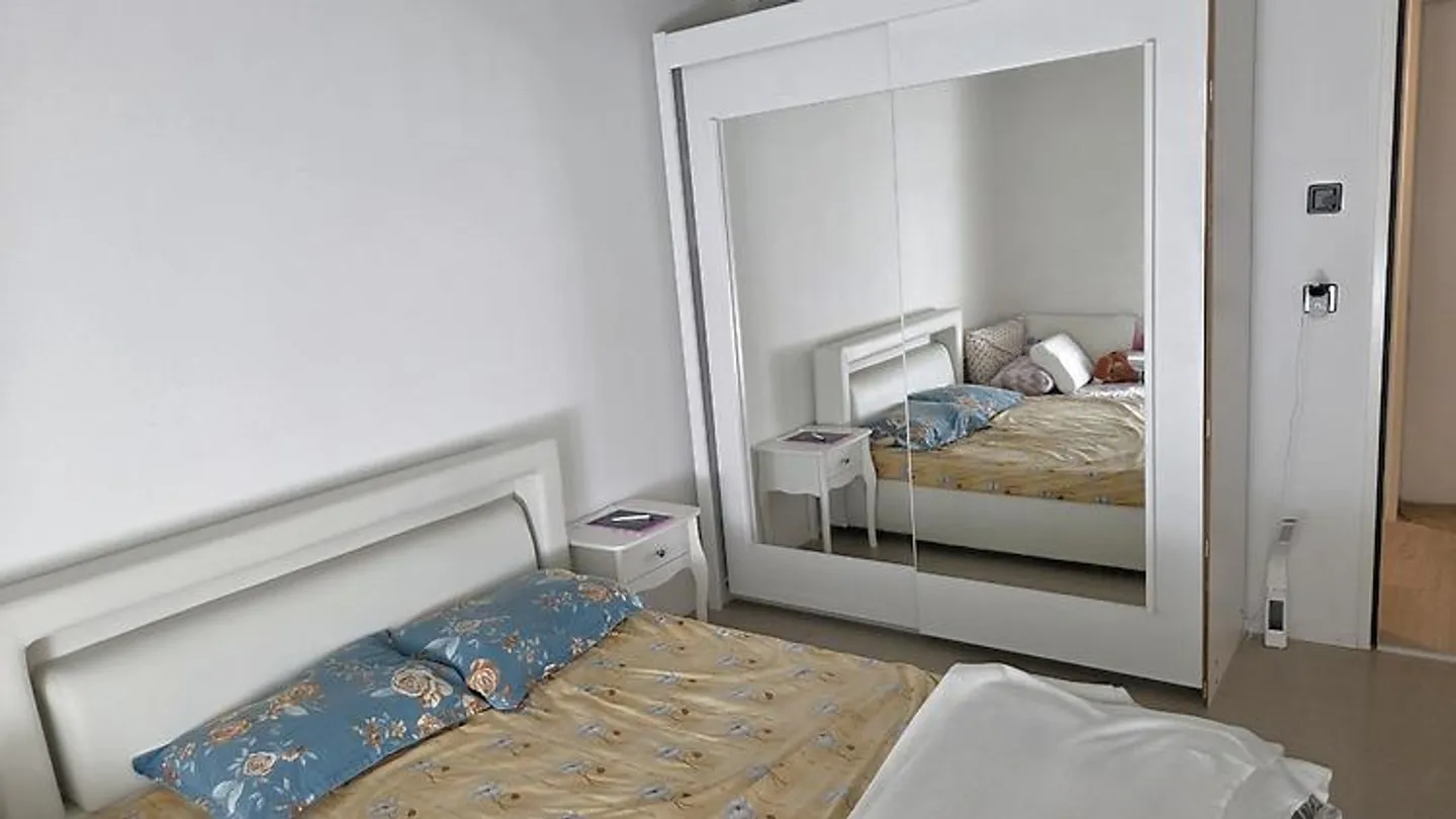 APPARTEMENT 3½ PIÈCES À SCHLIEREN (ZH), MEUBLÉ, TEMPORAIRE - Photo 7 sur 12