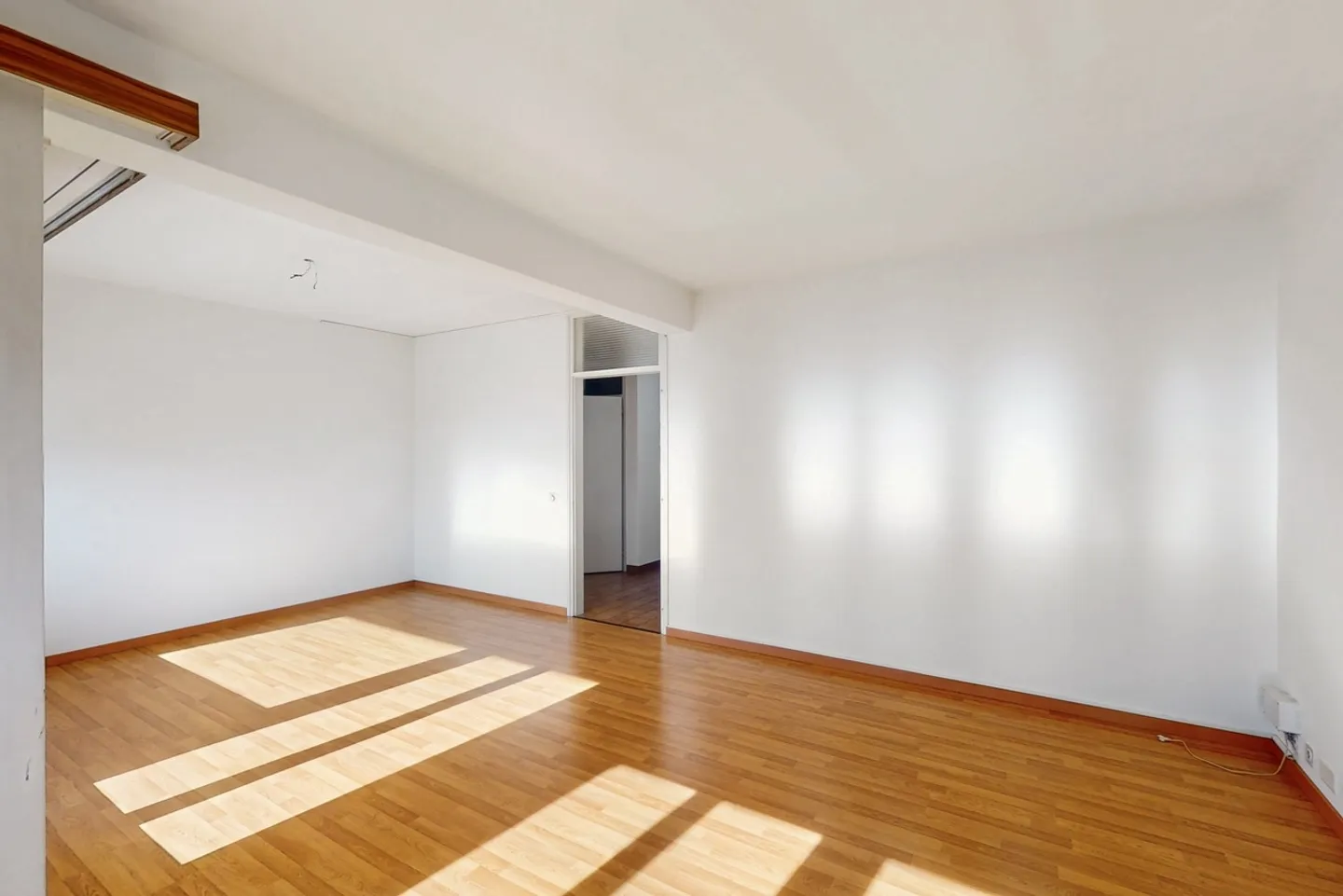 Bright apartment with a view of Lake Maggiore - Photo 4 of 11