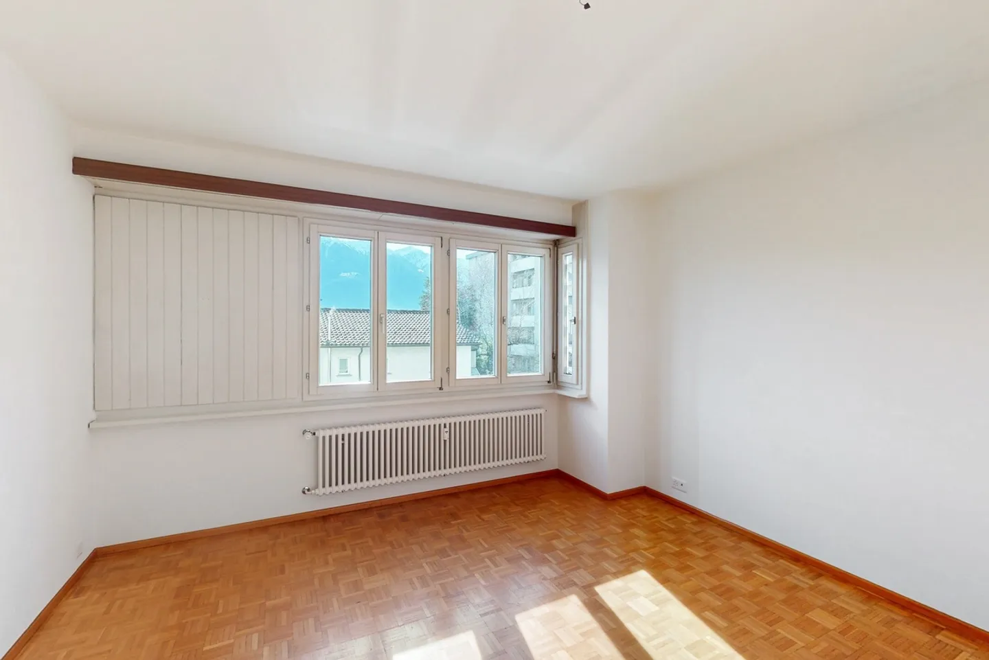 Bright apartment with a view of Lake Maggiore - Photo 6 of 11