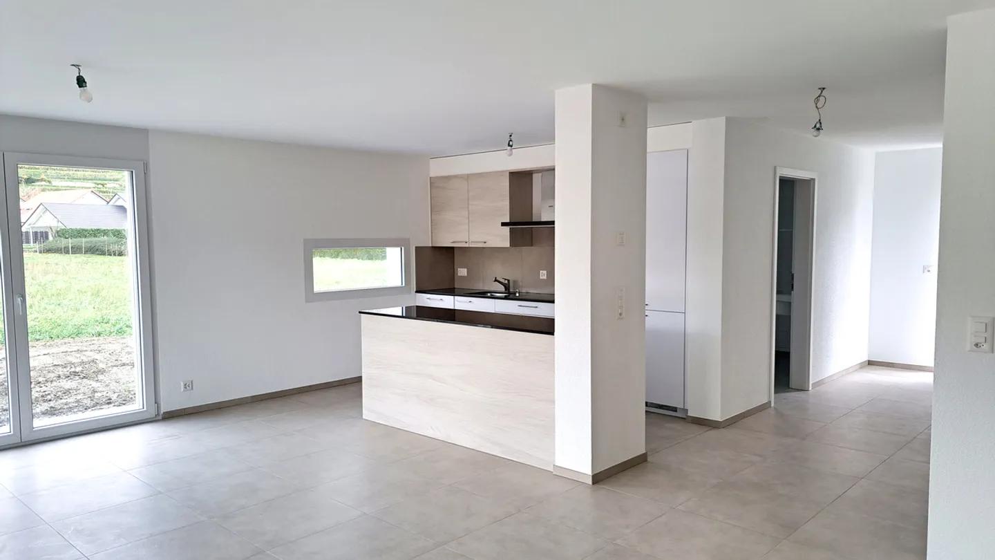 New Family Villa with Garden - Photo 2 of 6