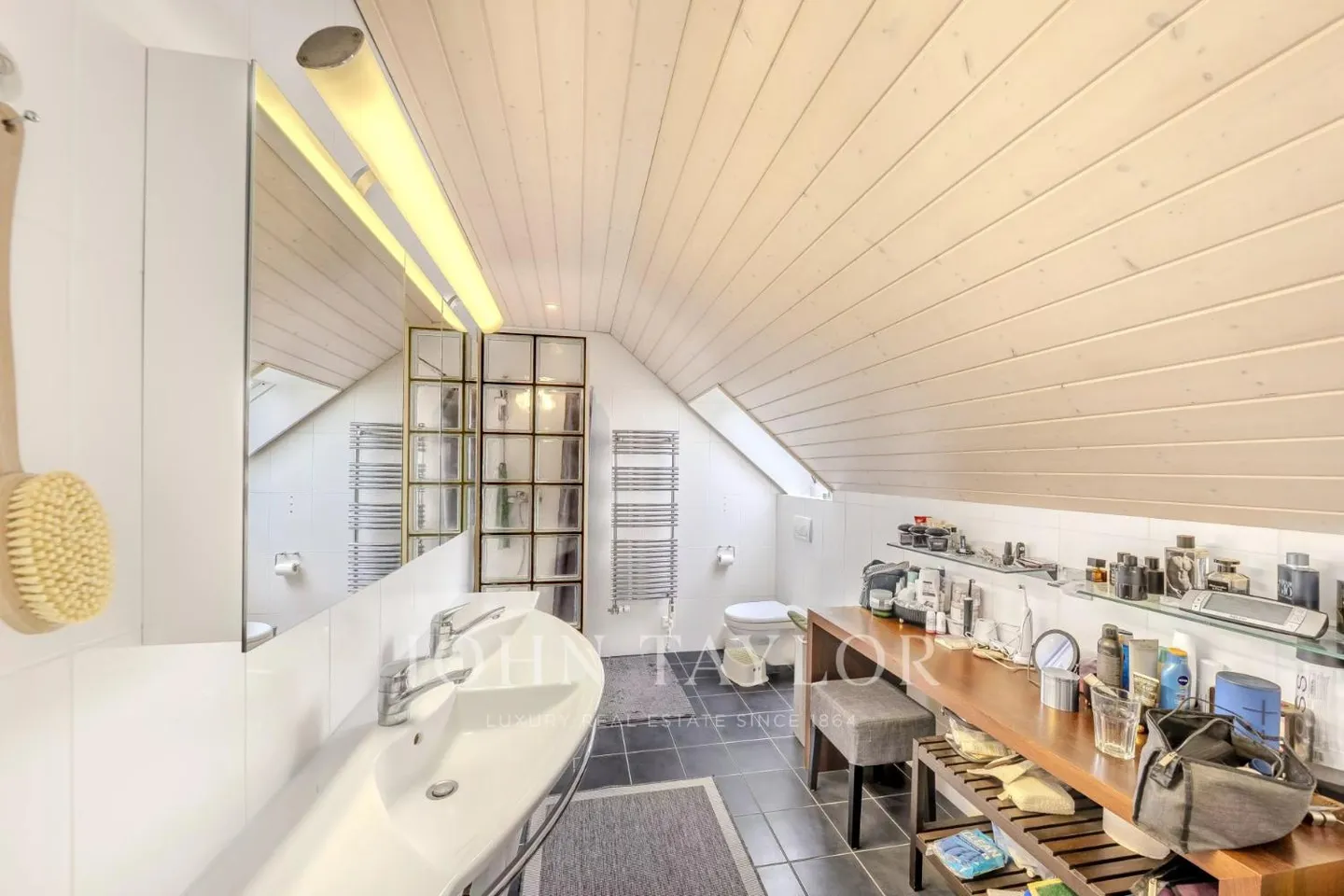 Bella proprietà individuale con piscina nel ricercato villaggio di Denens - Foto 8 di 13