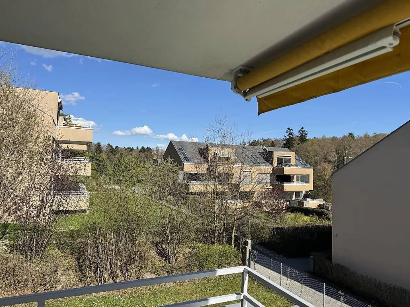 Appartement spacieux 2.5 pièces - Photo 1 sur 5