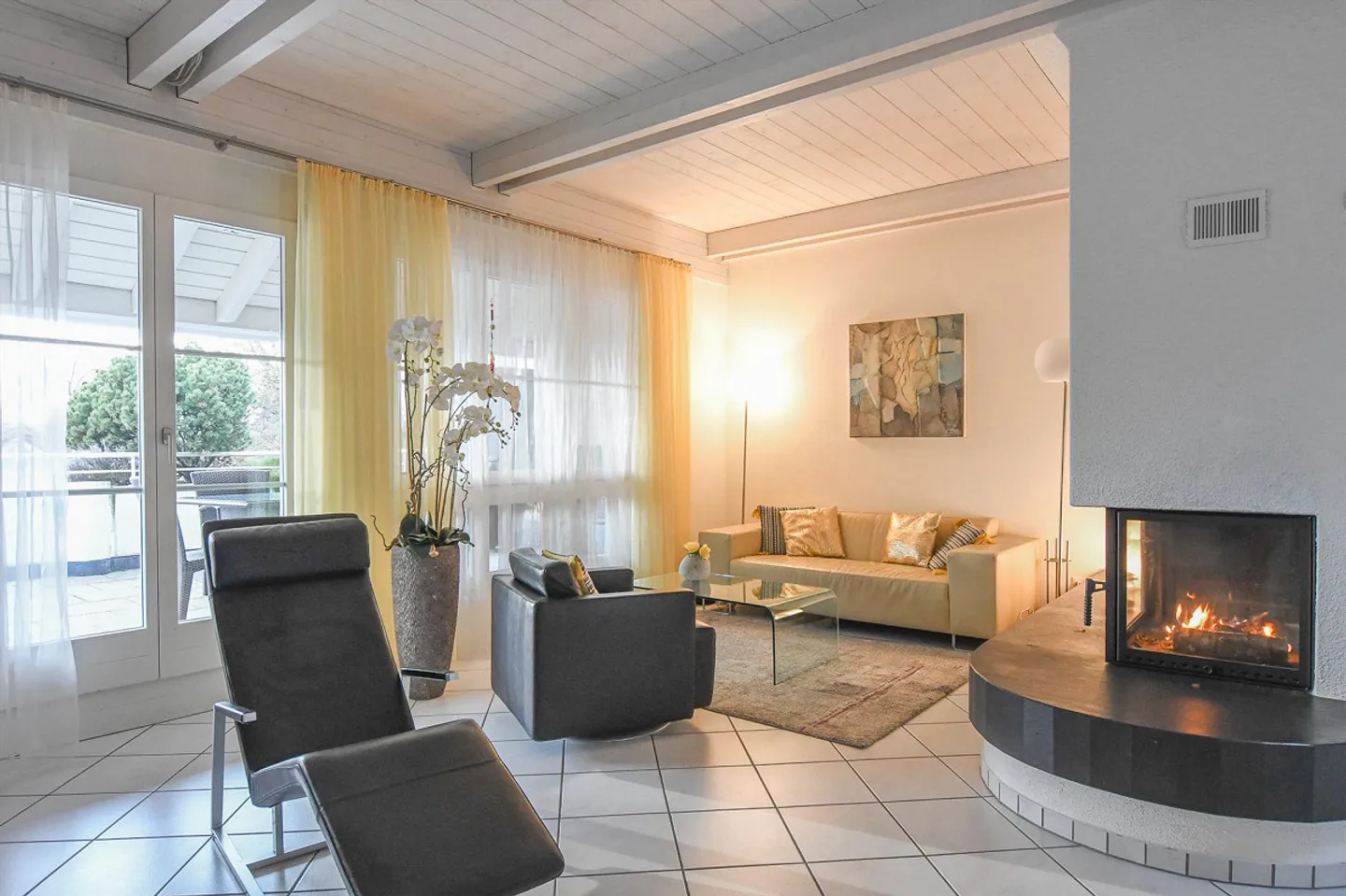 Large Terrace - two Fireplaces - Photo 1 of 23