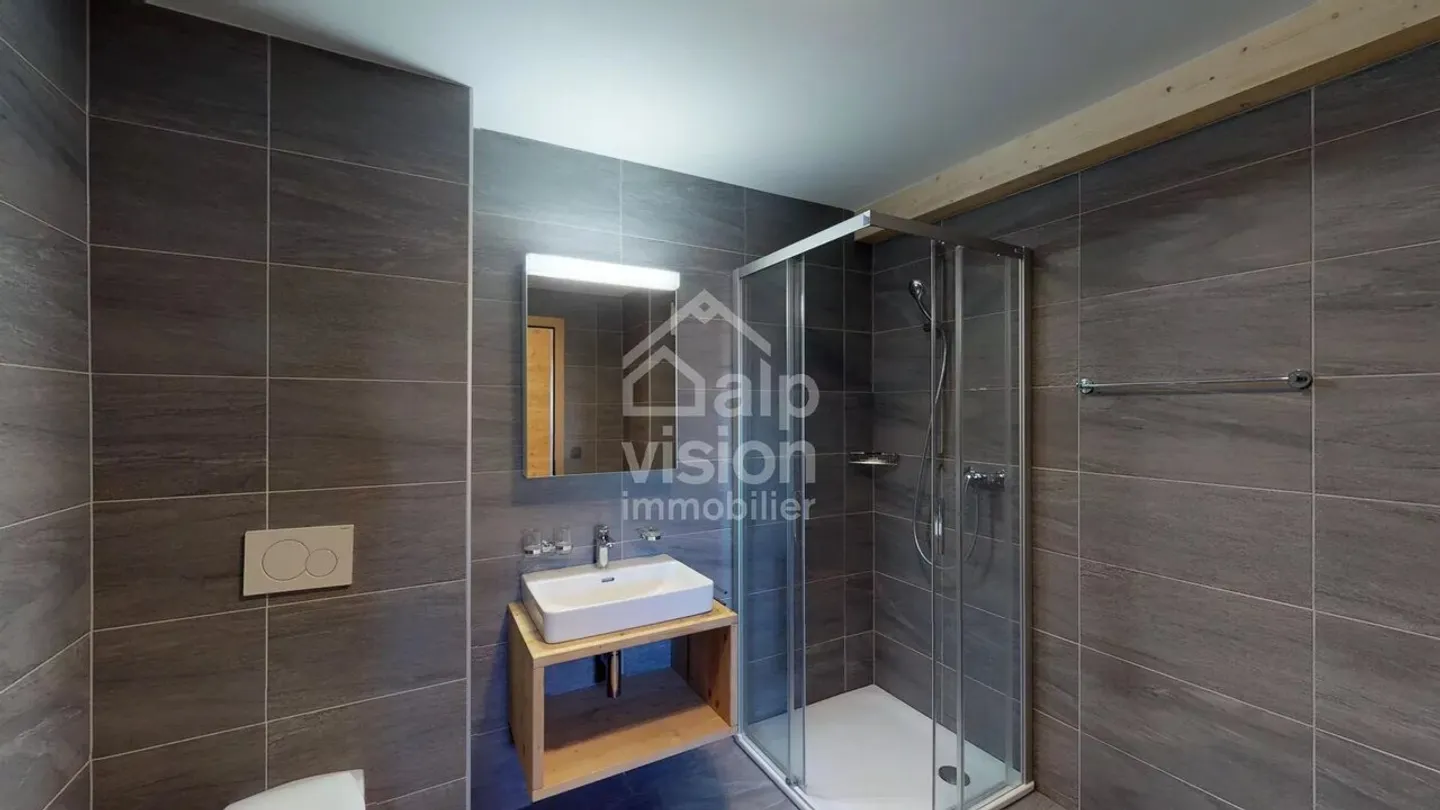 3.5-ROOM APARTMENT AT THE FOOT OF THE SLOPES - Photo 10 of 13