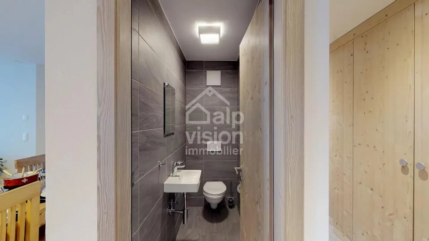 3.5-ROOM APARTMENT AT THE FOOT OF THE SLOPES - Photo 12 of 13