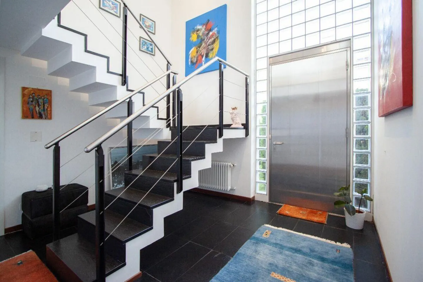 Villa luxueuse de plain-pied dans un quartier résidentiel - Photo 6 sur 11