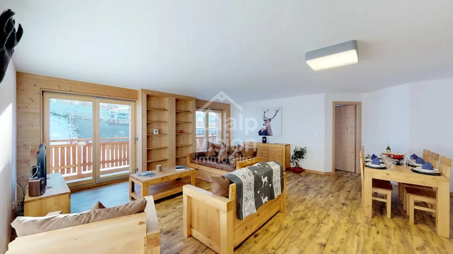 3.5-ROOM APARTMENT AT THE FOOT OF THE SLOPES - Photo 2 of 13