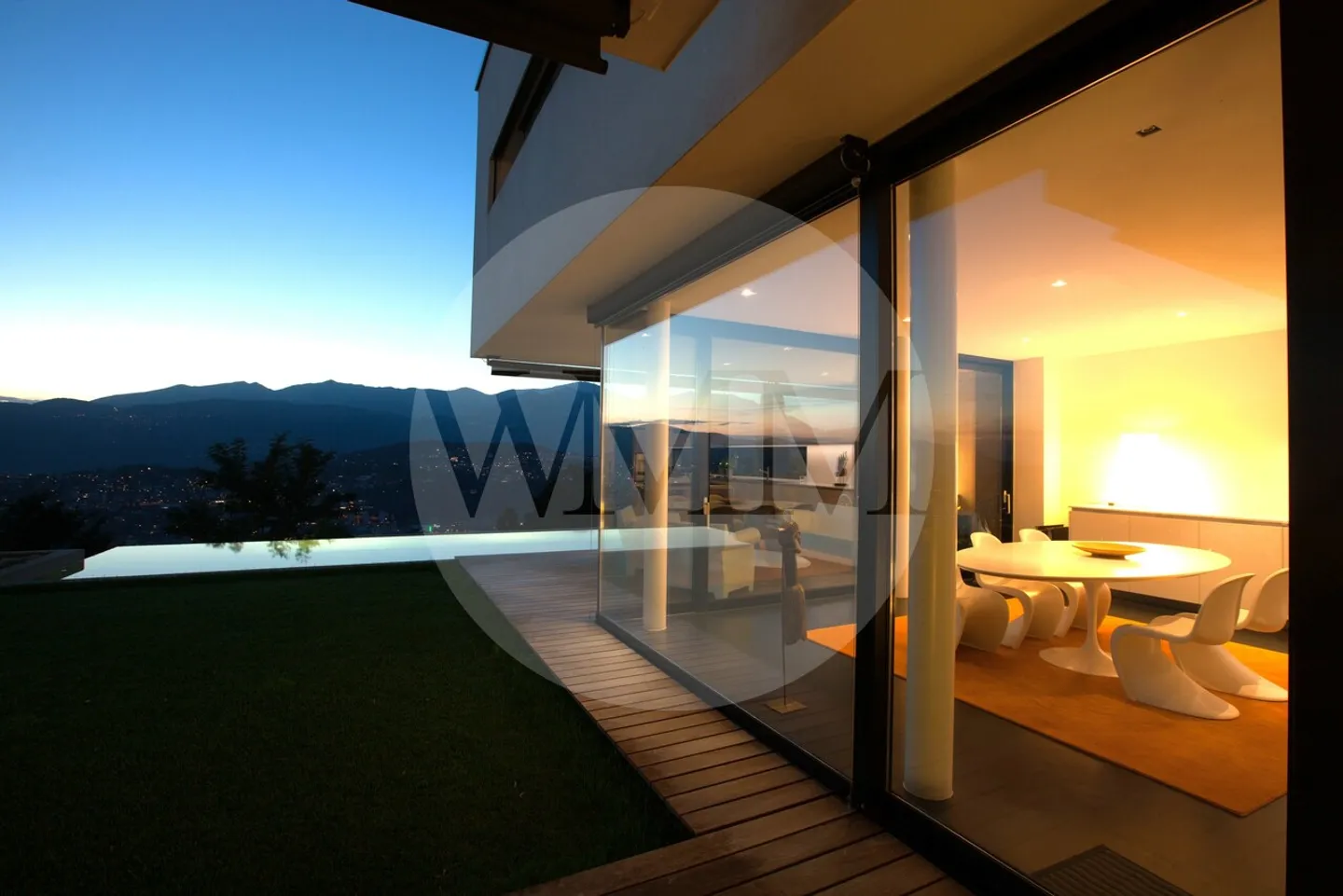 LUXURY VILLA WITH IMPRESSIVE LAKE VIEW AND INFINITY POOL - Photo 3 of 18