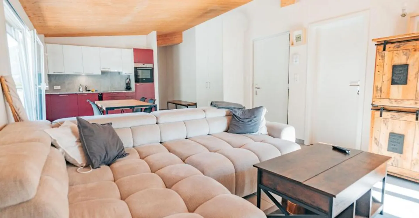 Charmant Appartement en Attique à Fully - Photo 4 sur 12