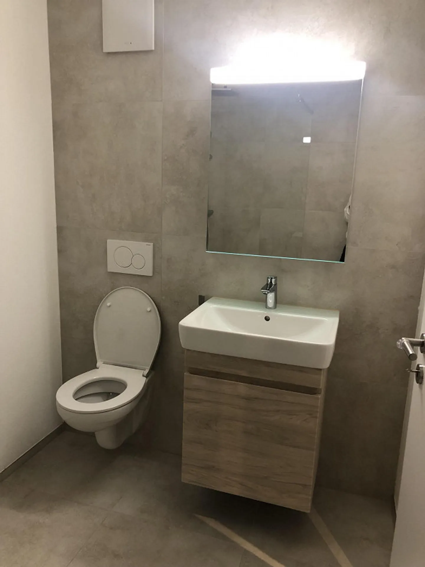 Première location - Appartement de 2,5 pièces (rez-de-chaussée, 1er étage, 2e étage) - Photo 7 sur 8