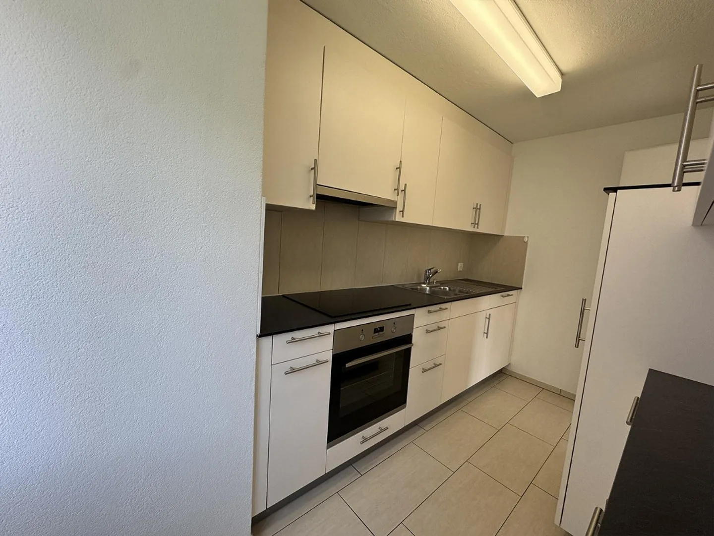 Appartamento 4 locali con balcone in posizione tranquilla - Foto 5 di 8