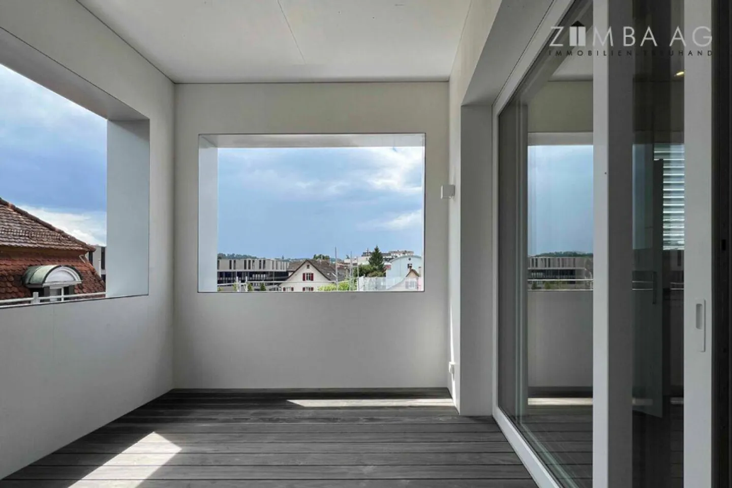 Tout en haut du Thurgi-Center : loft en attique tout neuf et stylé de 128 m² - Photo 5 sur 13