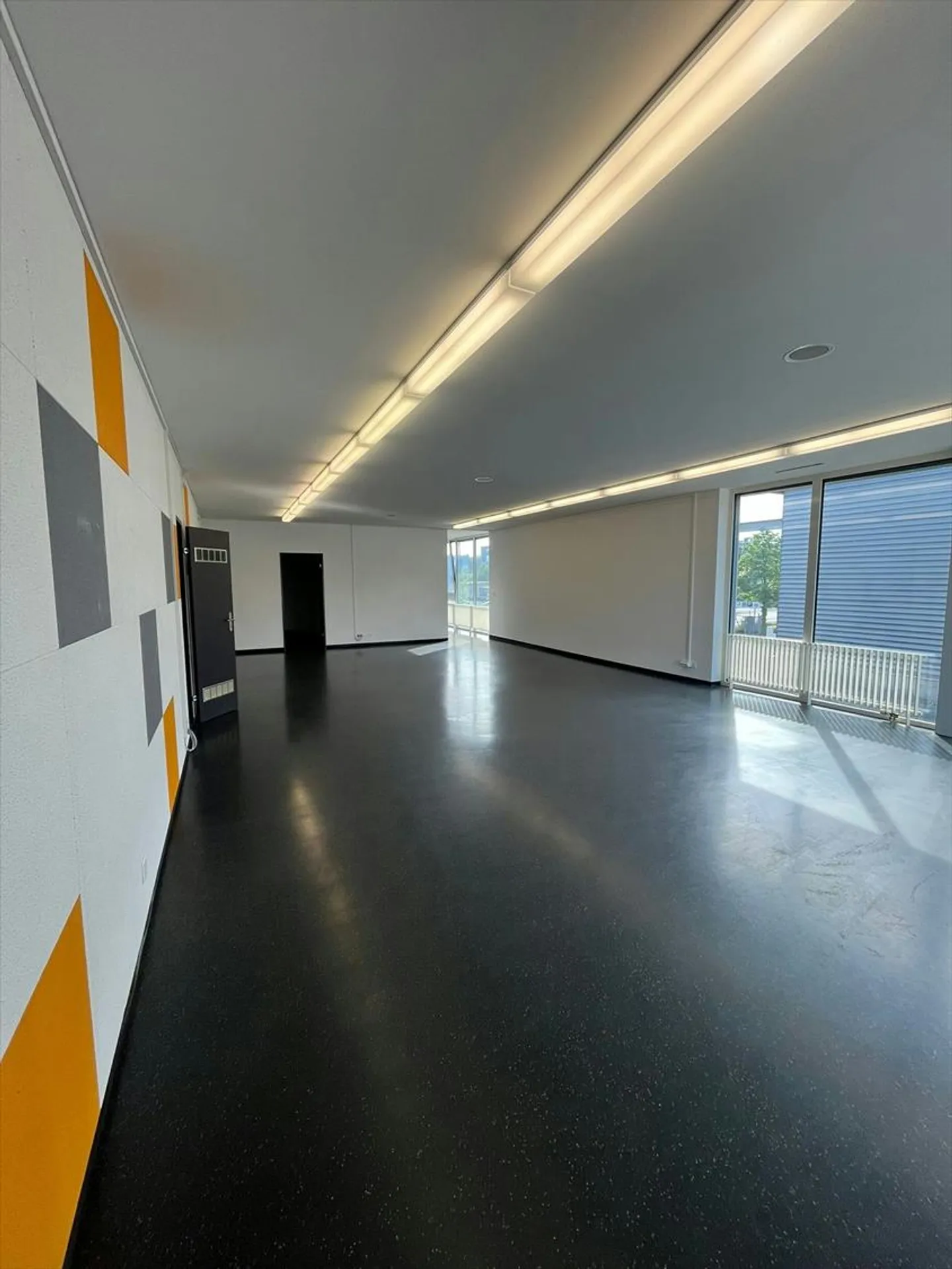 Office - Photo 2 of 7