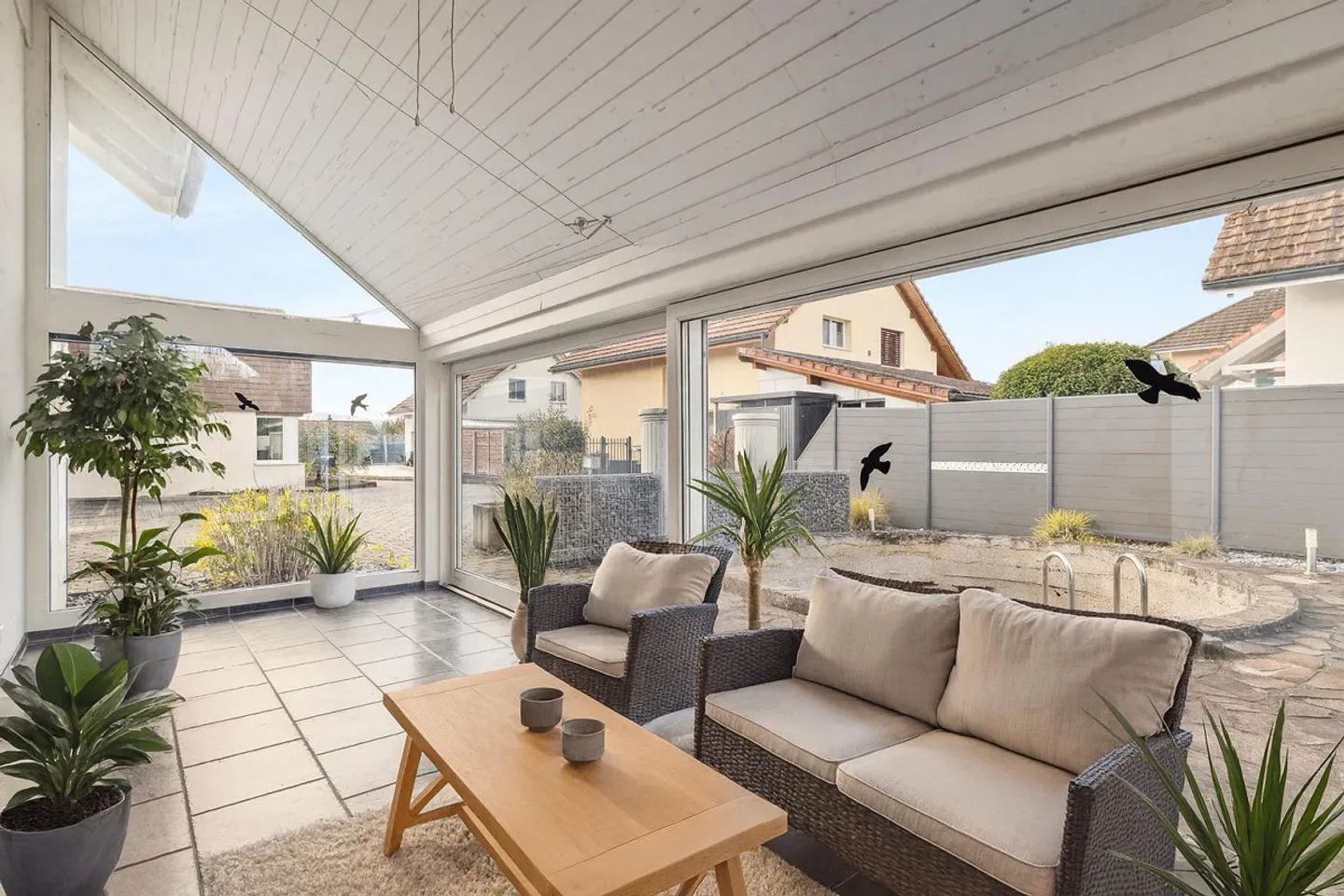 Charming Property with Plenty of Space - Photo 4 of 7