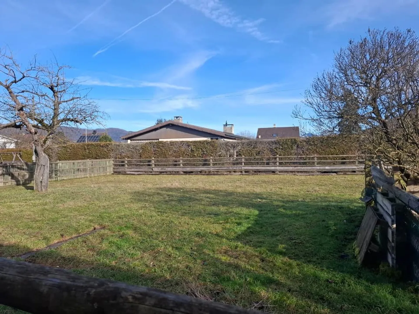 Großes Baugrundstück mit alter Scheune, sofort verfügbar - Foto 1 von 13