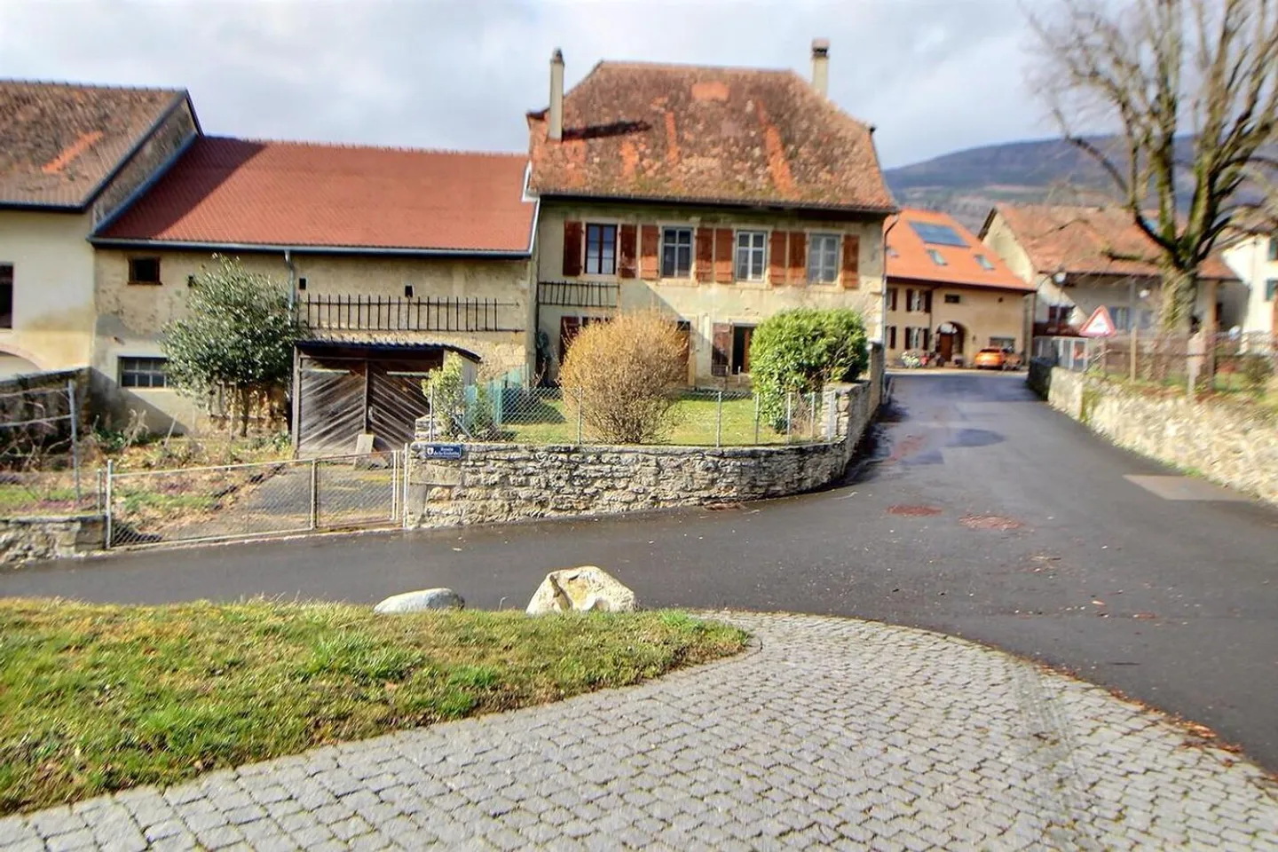 GRANDI POTENZIALITÀ per questa magnifica fattoria da ristrutturare in vitalizio semi occupato senza affitto - Foto 1 di 12