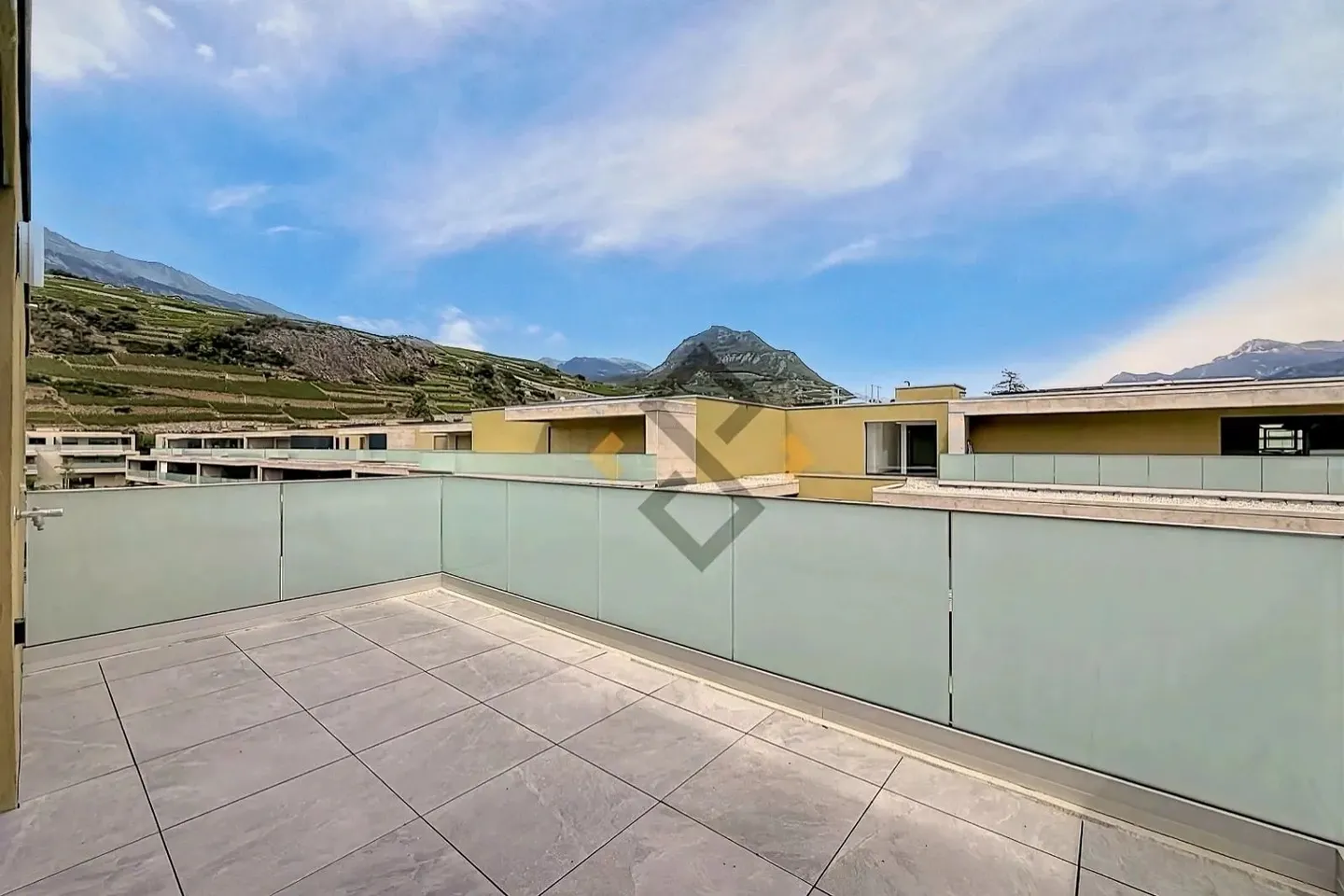 Bellissimo appartamento nuovo di 2,5 locali a Uvrier - Foto 1 di 9