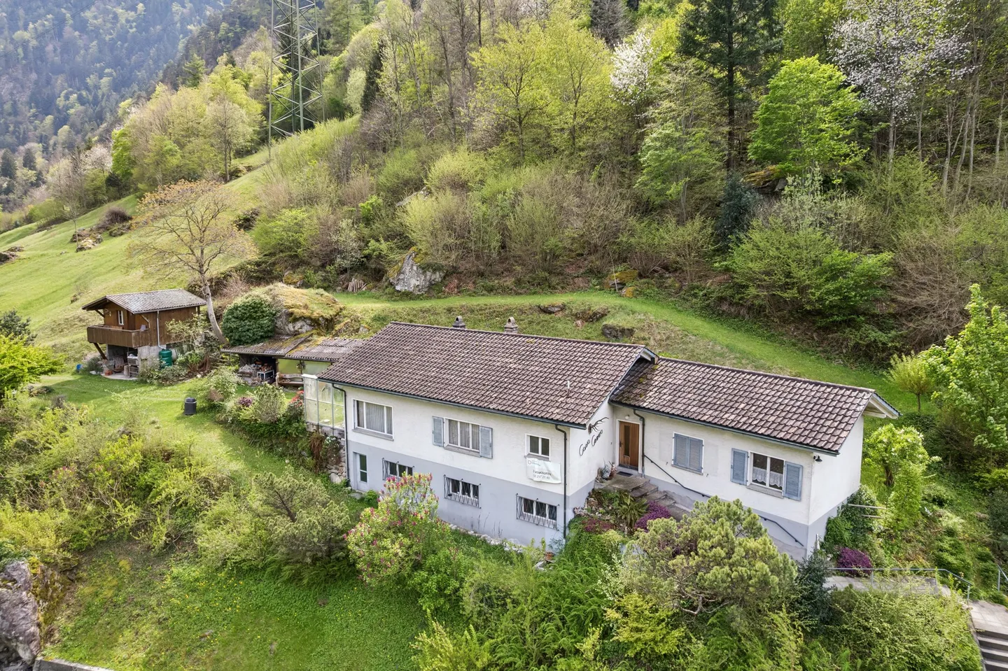 Charmantes Haus mit Waldbereich - Foto 1 von 6