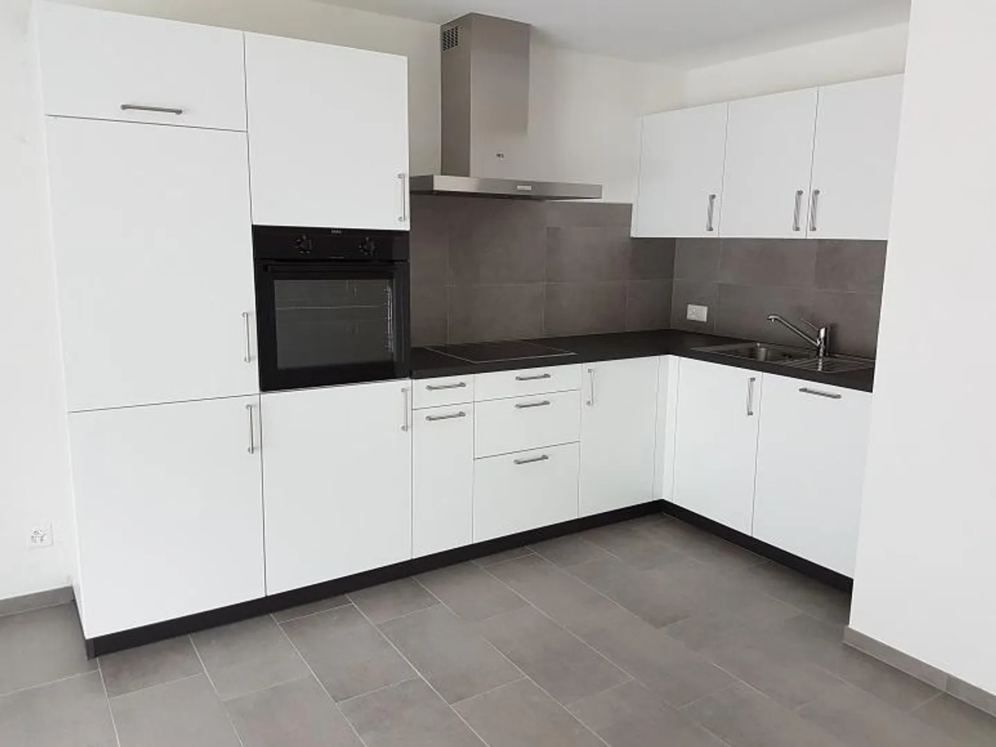 3.5 room apartment - Photo 3 of 9