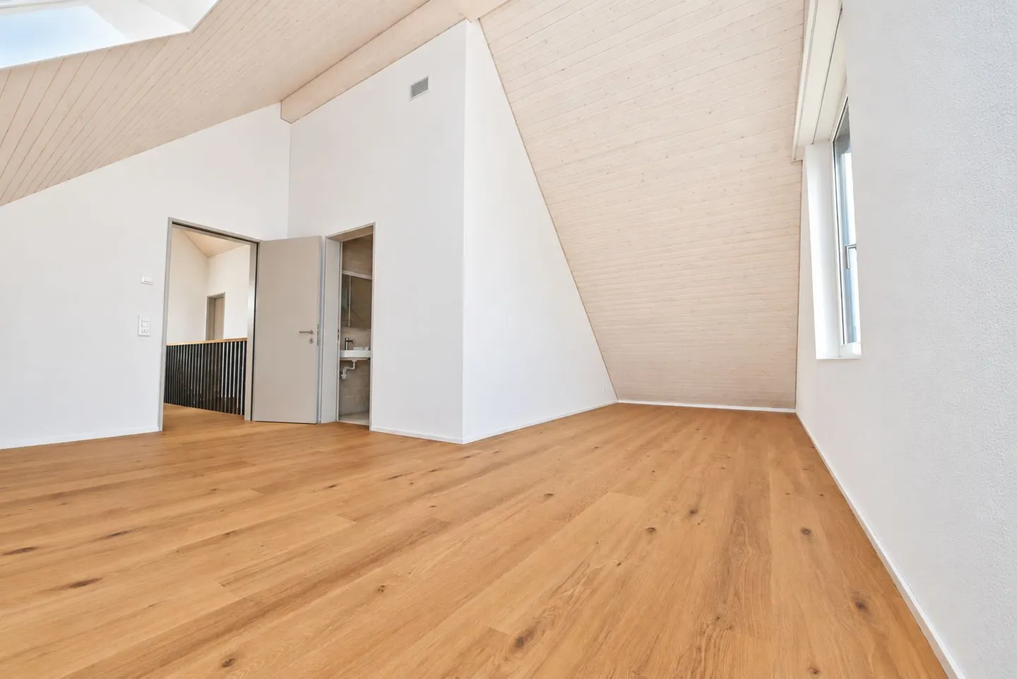 Geräumige Maisonette in Russikon - Foto 14 von 18