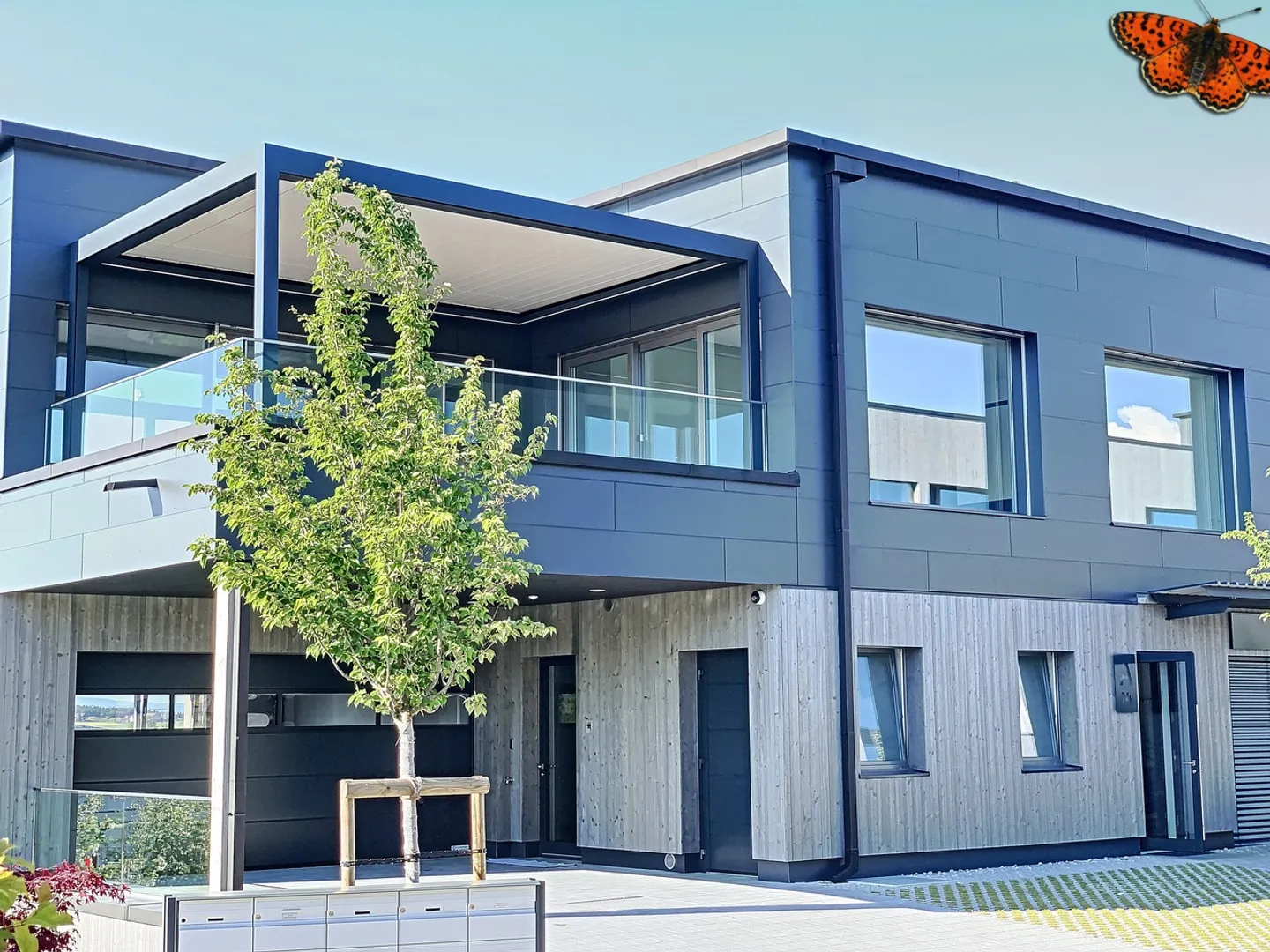 GERÄUMIGE 4½ ZIMMER - MODERN - Foto 1 von 13