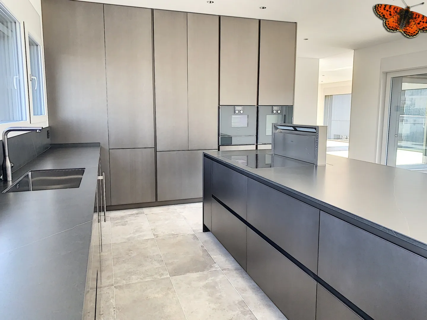 GERÄUMIGE 4½ ZIMMER - MODERN - Foto 2 von 13