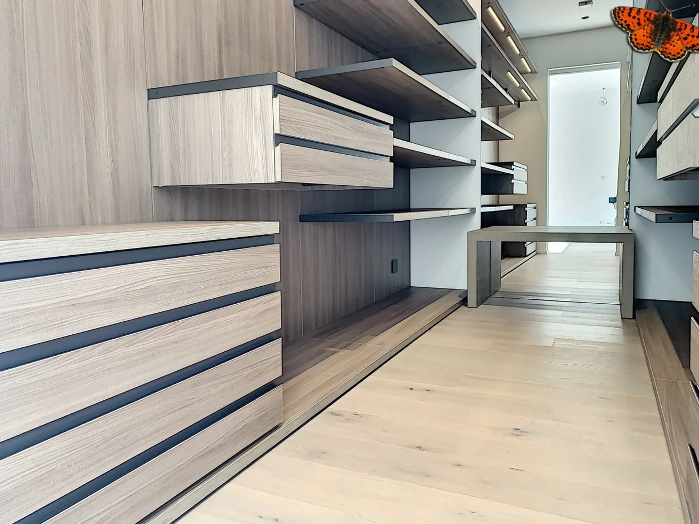 GERÄUMIGE 4½ ZIMMER - MODERN - Foto 8 von 13