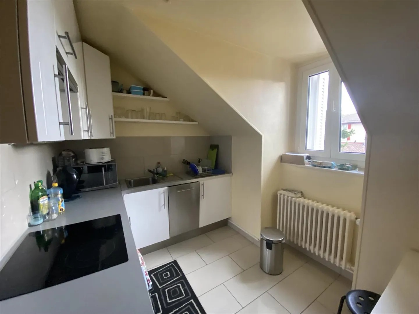 Penthouse for rent - Photo 4 of 5