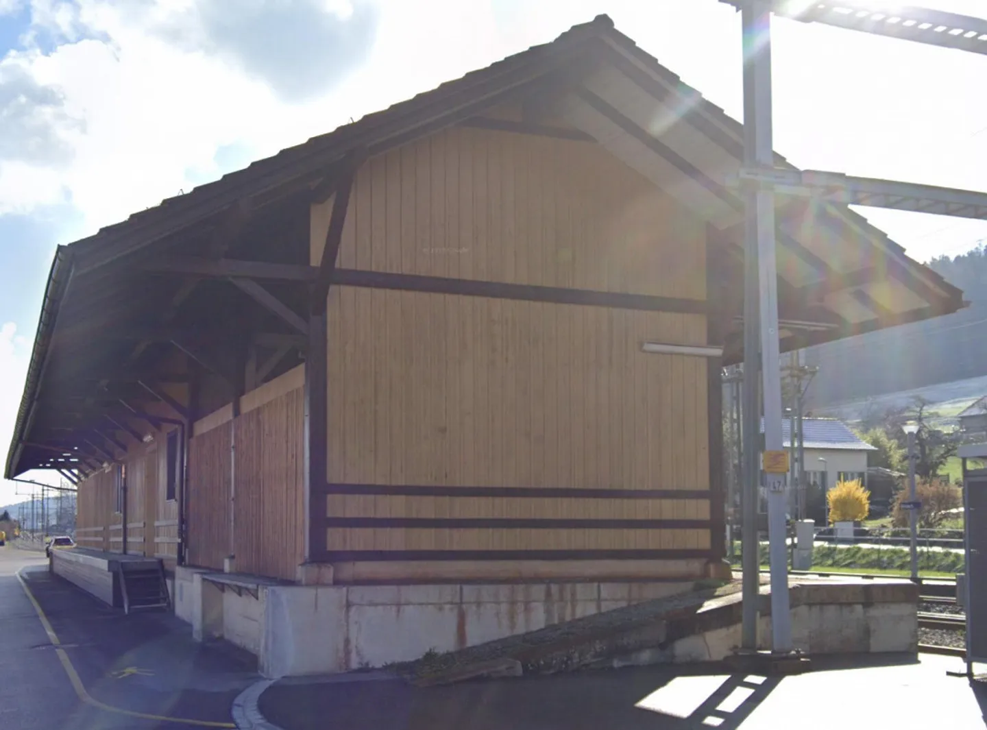 Spazio di stoccaggio alla stazione ferroviaria di Sirnach - Foto 1 di 6