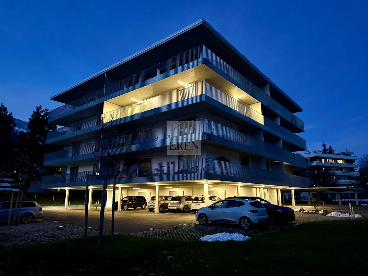 Wunderschöne 4,5 Attikawohnung neu mit Panoramablick und 55 m2 Terrasse nach Südosten - Foto 17 von 20