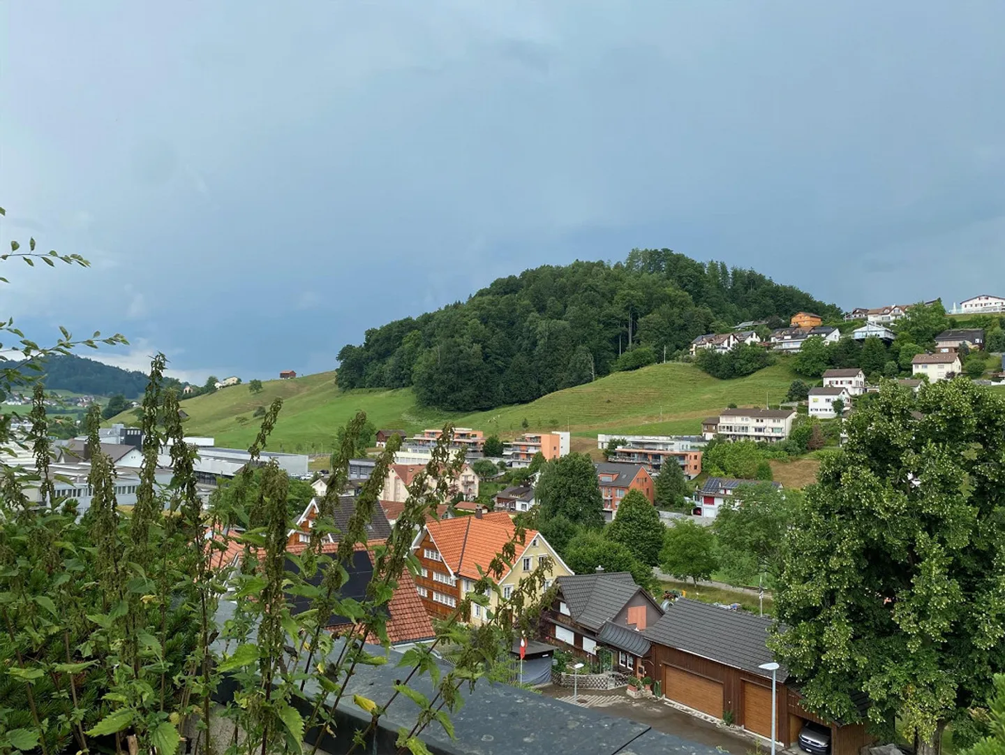 Grosszügige 4½-Zi-Wohnung mit spektakulärem Weitblick bis zum Bodensee - Foto 3 von 9
