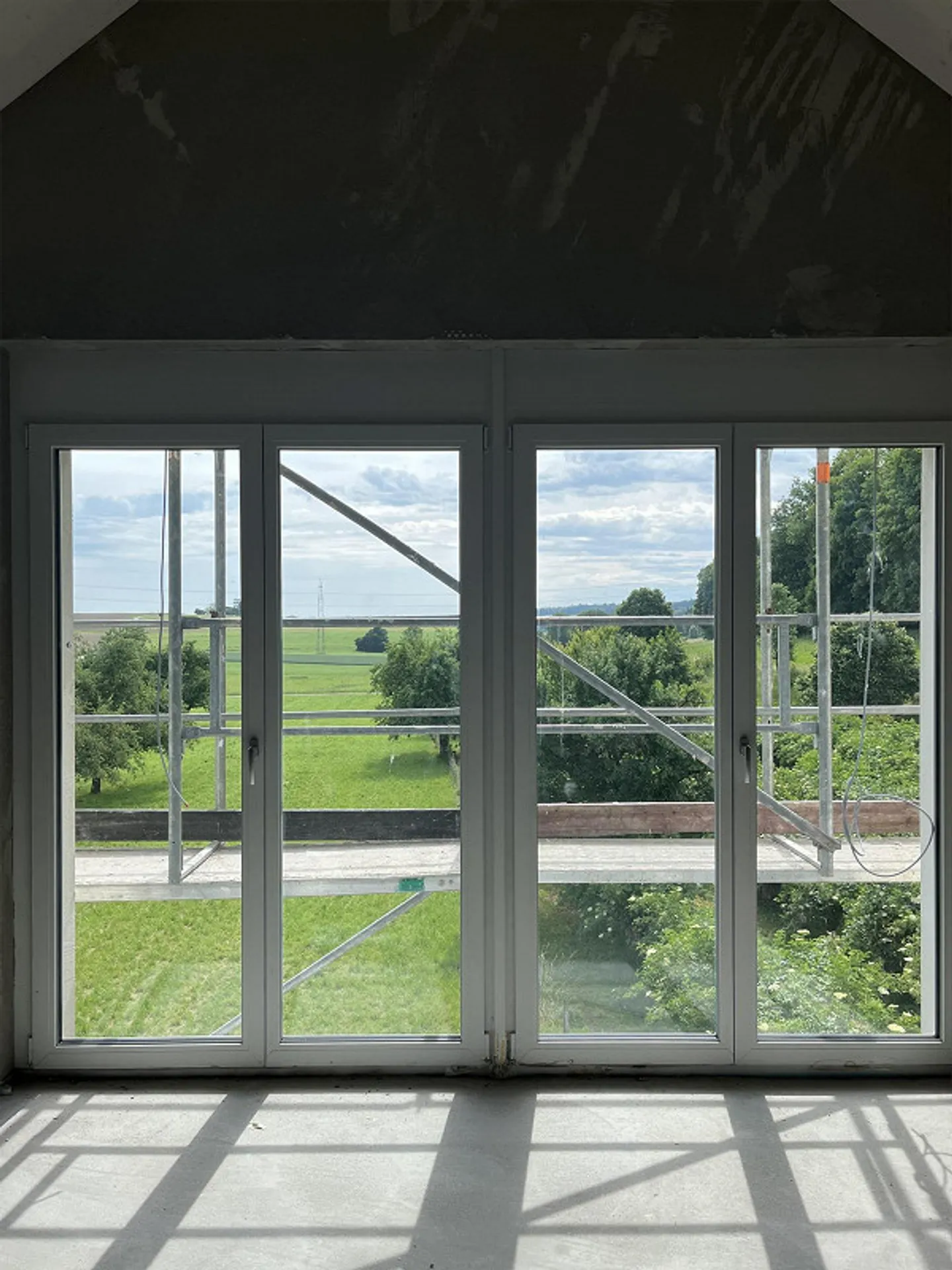 Appartamento attico di 4,5 stanze a Mettlen - Foto 4 di 10