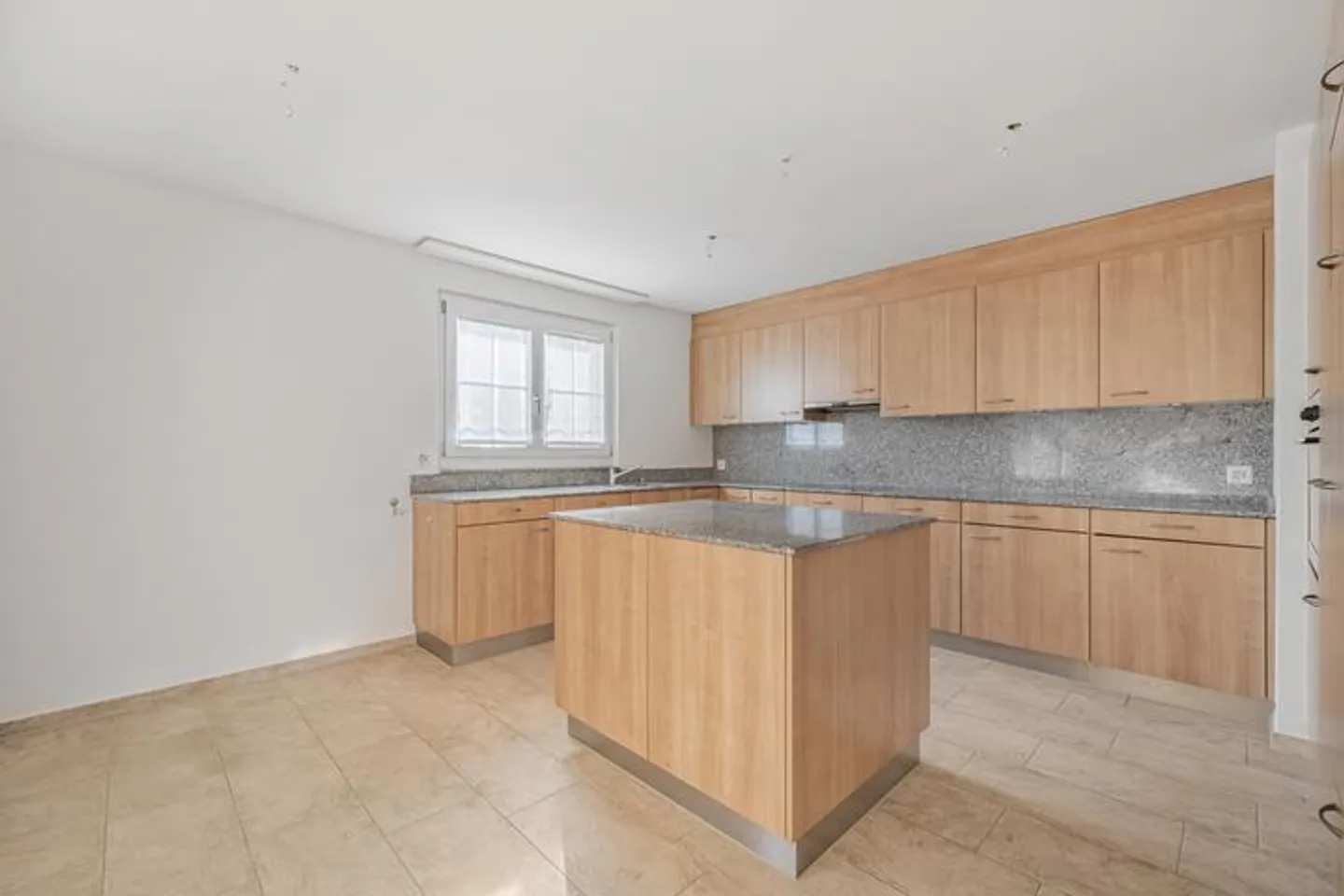 GEPFLEGTES WOHNEN IM ZÜRCHER UNTERLAND - Foto 5 von 9