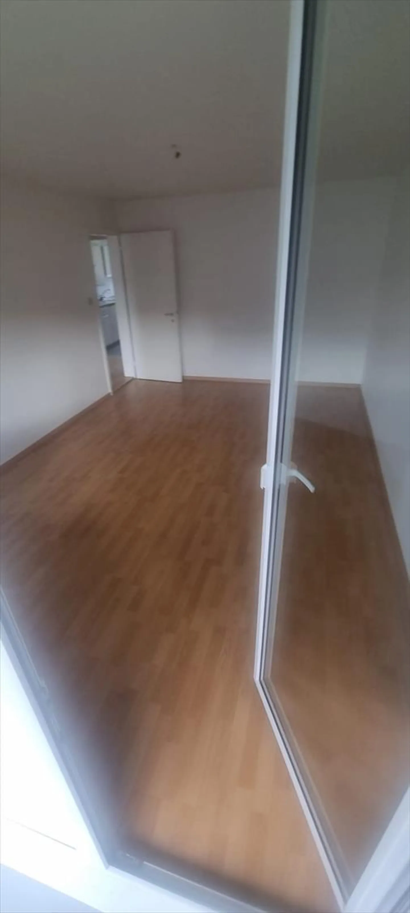 Vivere con un'area giardino privata 3.5 stanze, situato nel centro di Dietikon - Foto 5 di 8