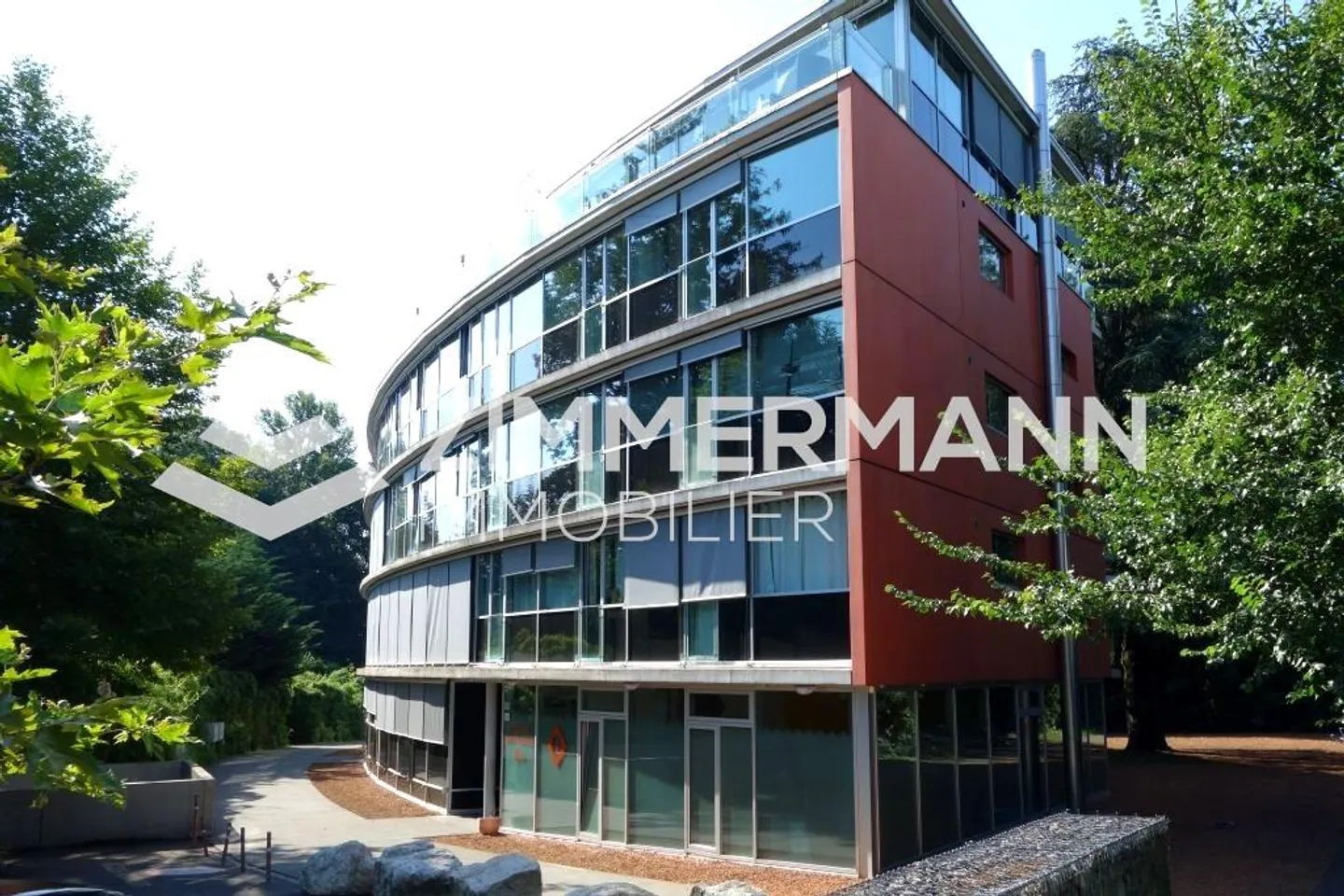 Parking Intérieur Disponible - Photo 1 sur 1