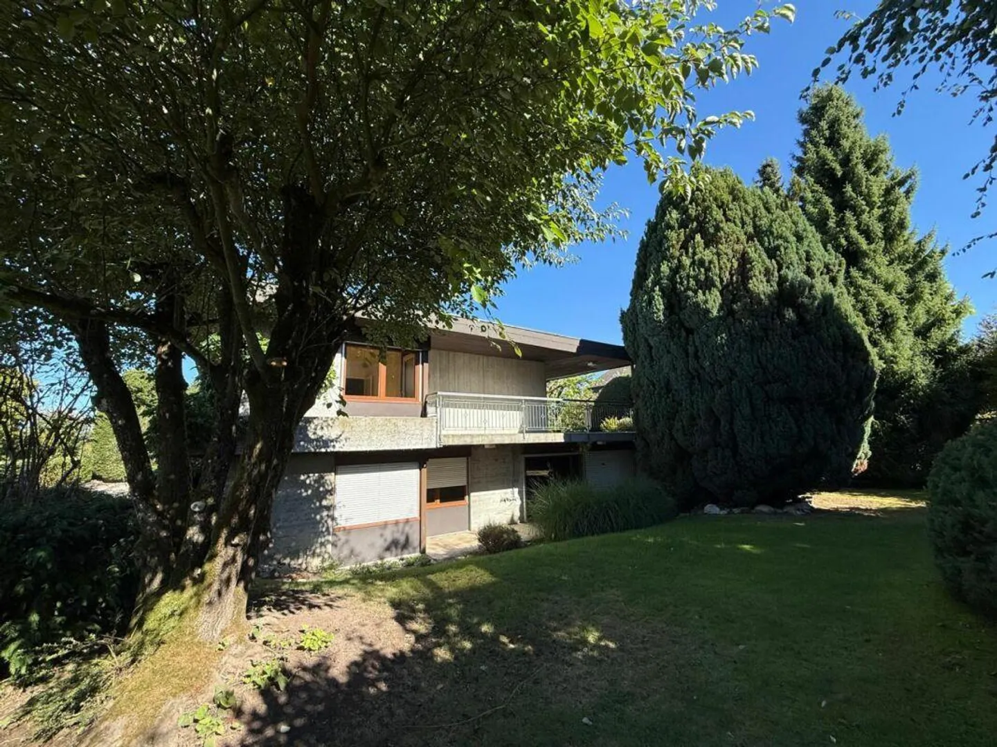 Detached 5.5-room single-family house with 2-room rental apartment - Photo 3 of 27